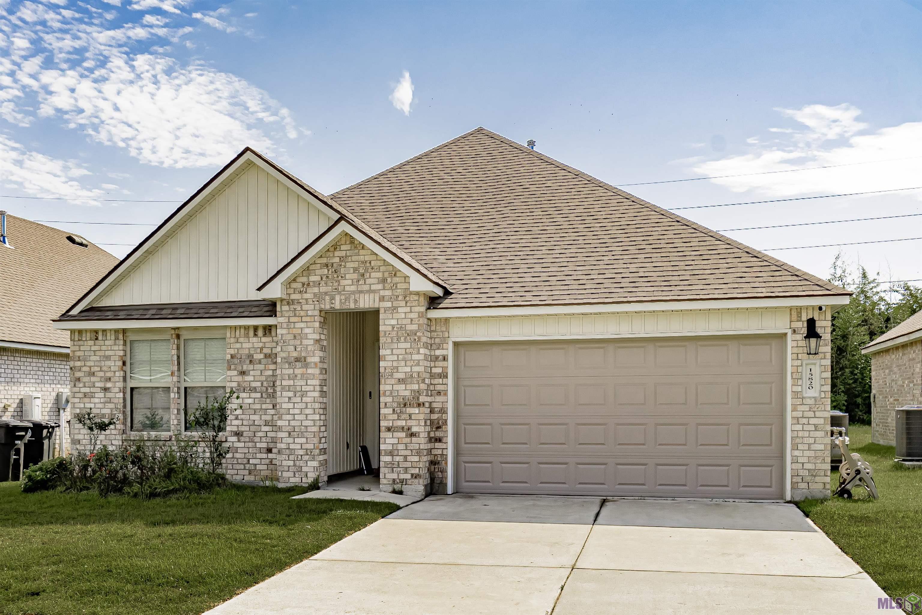 Homes for sale in Zachary, LA | 15820 Loussier Dr, Zachary, LA 70791 | MLS# BR2025015882