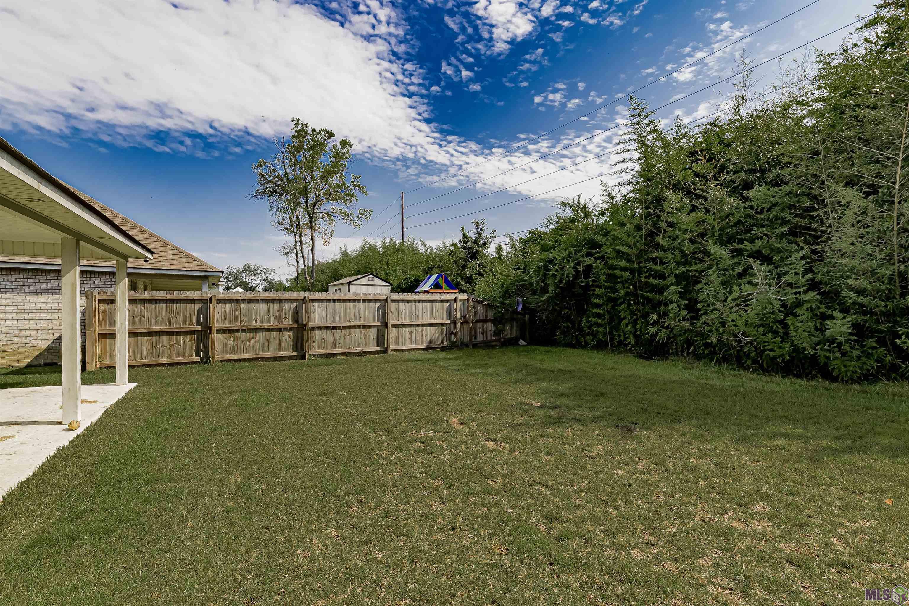 Homes for sale in Zachary, LA | 15820 Loussier Dr, Zachary, LA 70791 | MLS# BR2025015882