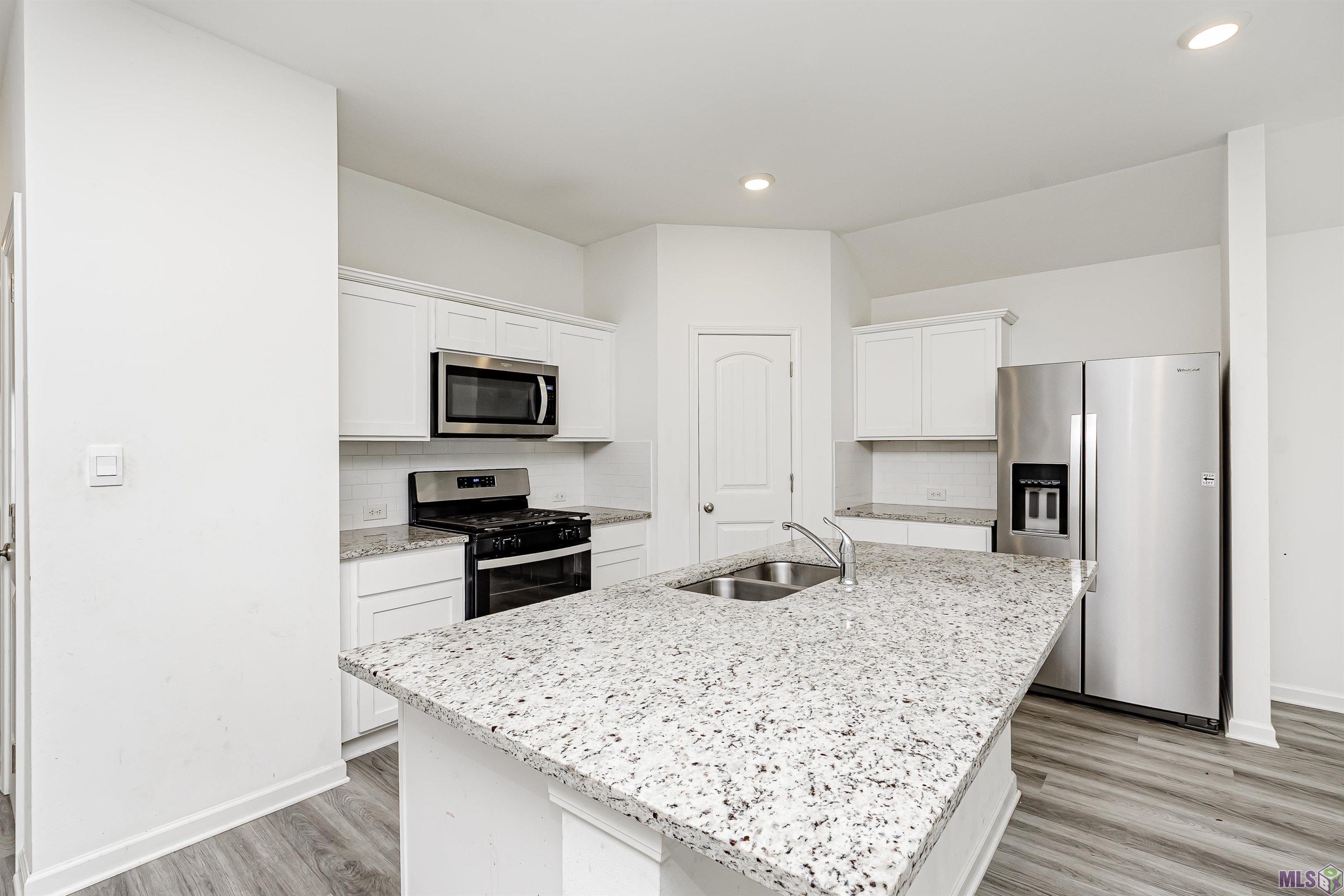 Homes for sale in Zachary, LA | 15820 Loussier Dr, Zachary, LA 70791 | MLS# BR2025015882