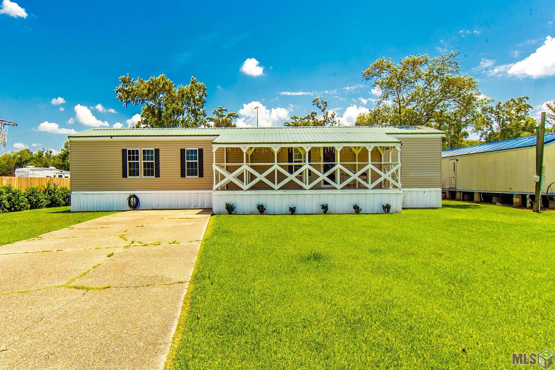 Homes for sale in Houma, LA | 199 Southwood Dr, Houma, LA 70364 | MLS# BY2025015937