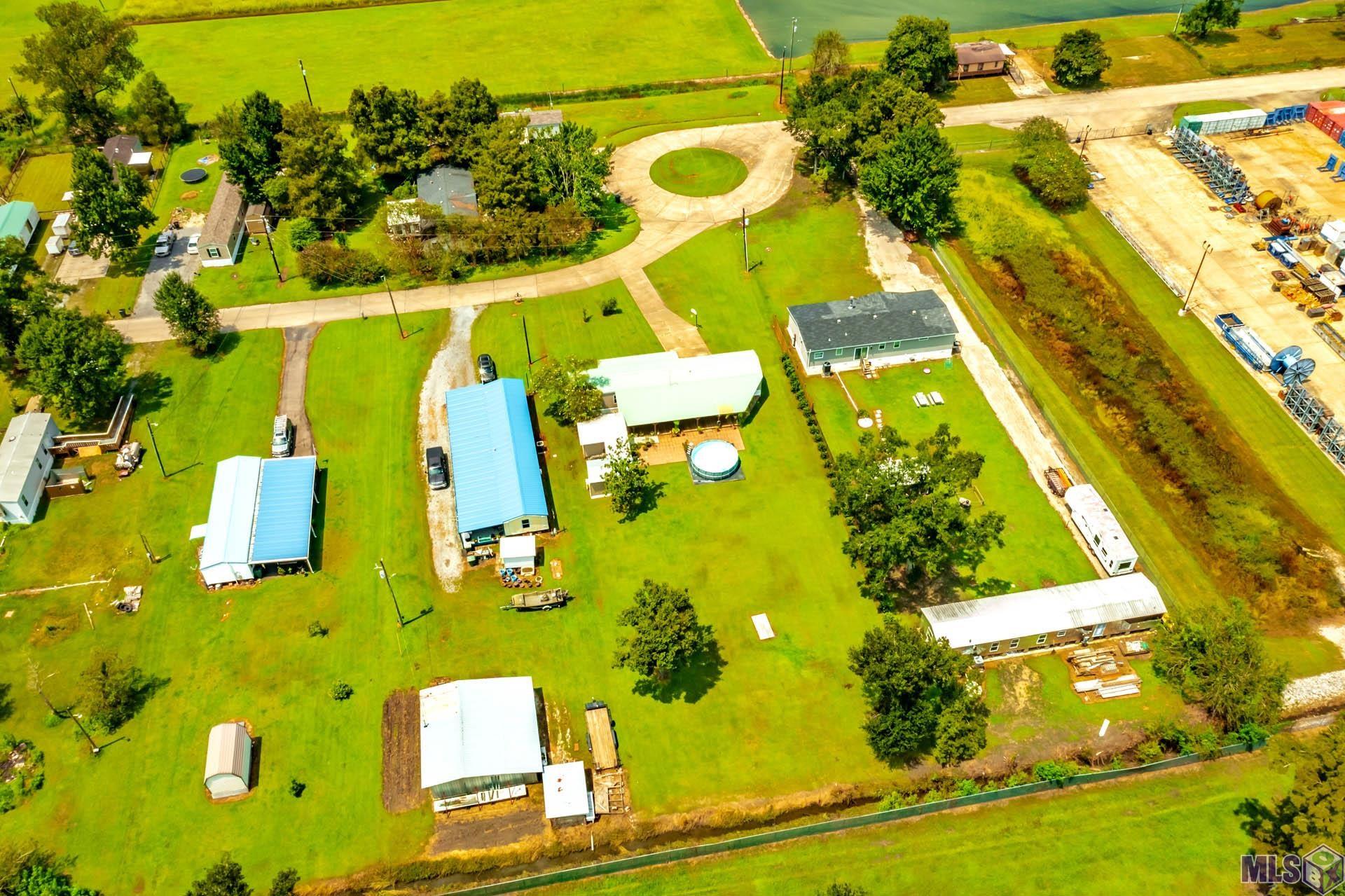 Homes for sale in Houma, LA | 199 Southwood Dr, Houma, LA 70364 | MLS# BY2025015937