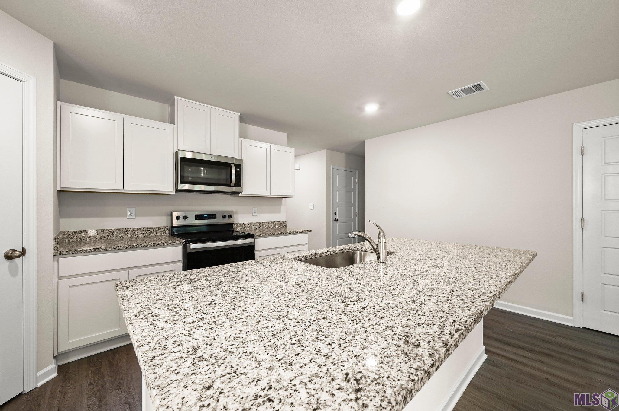 Homes for sale in Zachary, LA | 2014 Clark Ave, Zachary, LA 70791 | MLS# BR2025016009