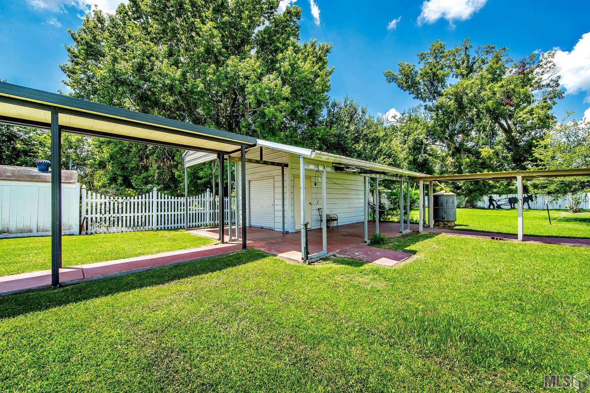 Homes for sale in Houma, LA | 126 Burkwall Dr, Houma, LA 70360 | MLS# BY2025016018