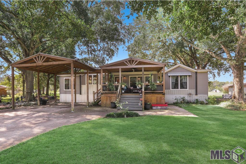 Homes for sale in Geismar, LA | 37553 New River Canal Rd, Geismar, LA 70734 | MLS# BR2025016036