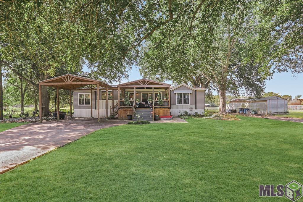 Homes for sale in Geismar, LA | 37553 New River Canal Rd, Geismar, LA 70734 | MLS# BR2025016036