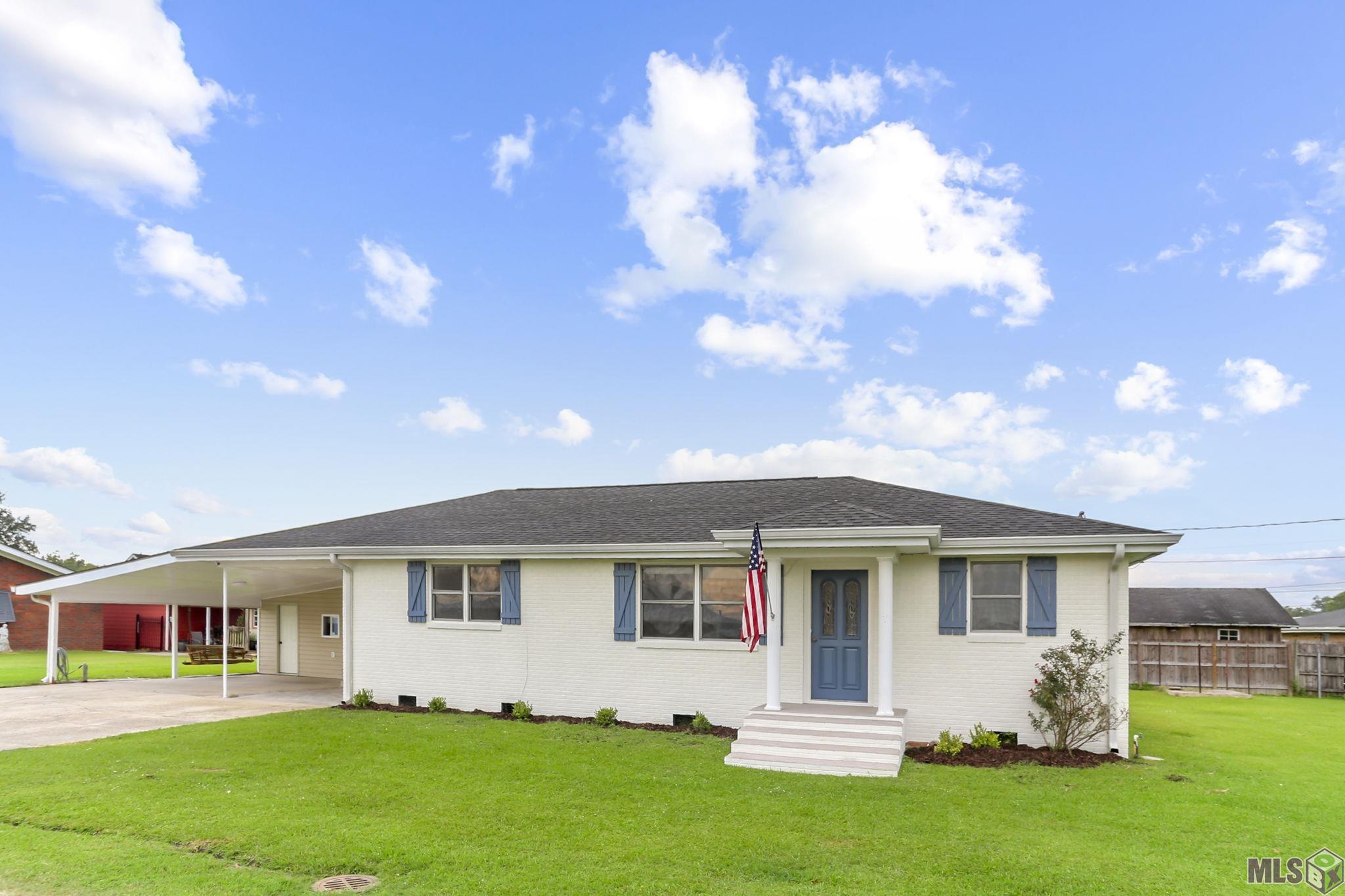 Homes for sale in Vacherie, LA | 13204 S Peach St, Vacherie, LA 70090 | MLS# BY2025016199