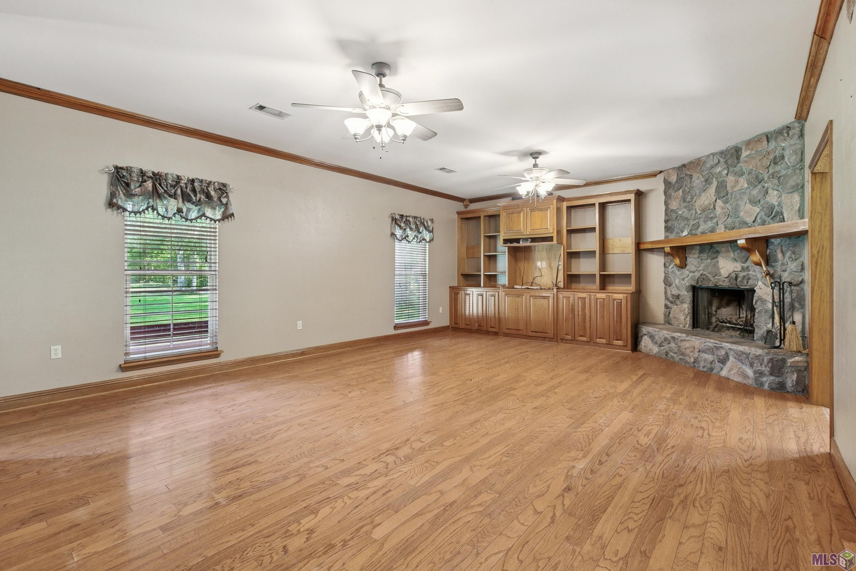 Homes for sale in Pride, LA | 15115 Peairs Rd, Pride, LA 70770 | MLS# BR2025016588