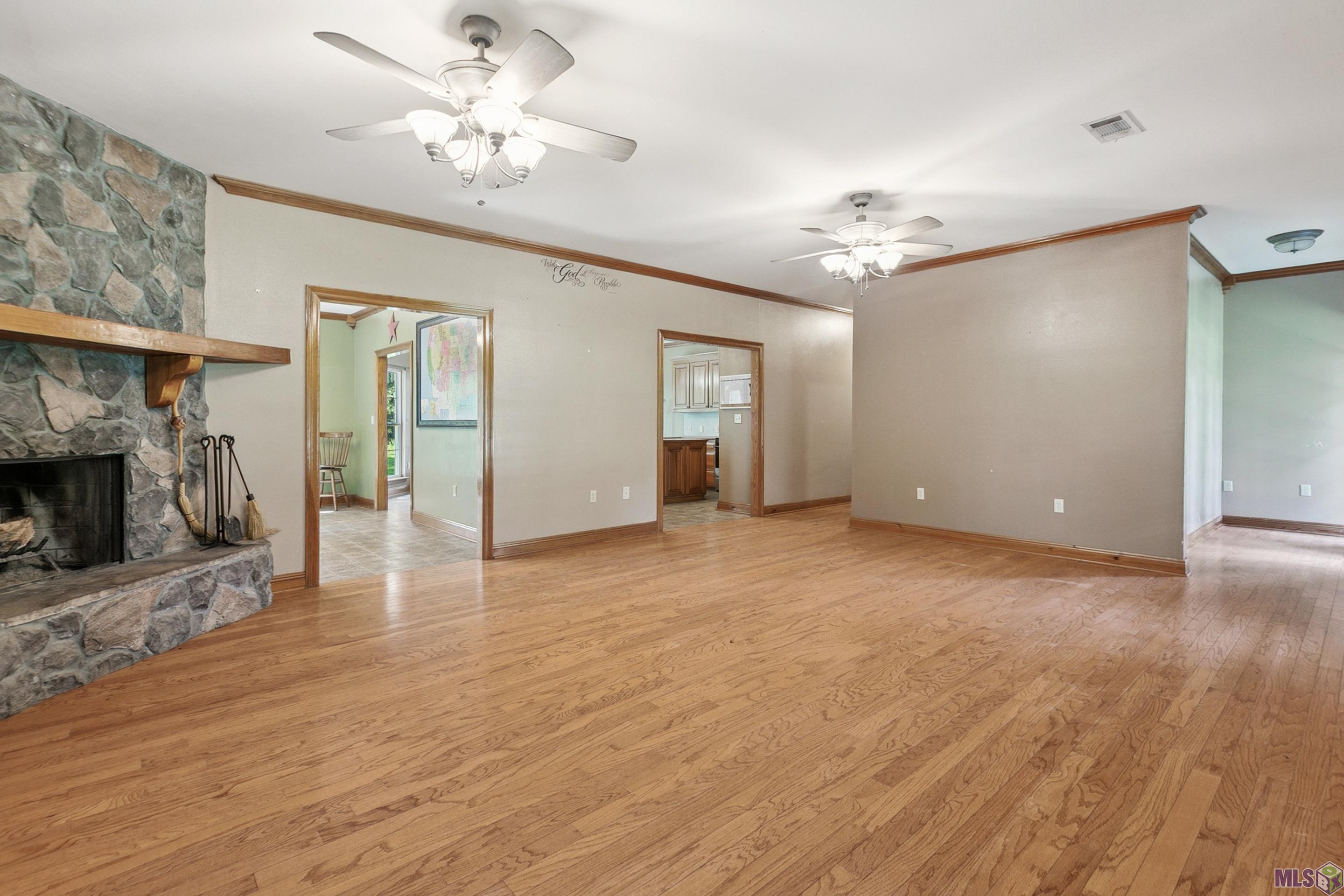 Homes for sale in Pride, LA | 15115 Peairs Rd, Pride, LA 70770 | MLS# BR2025016588