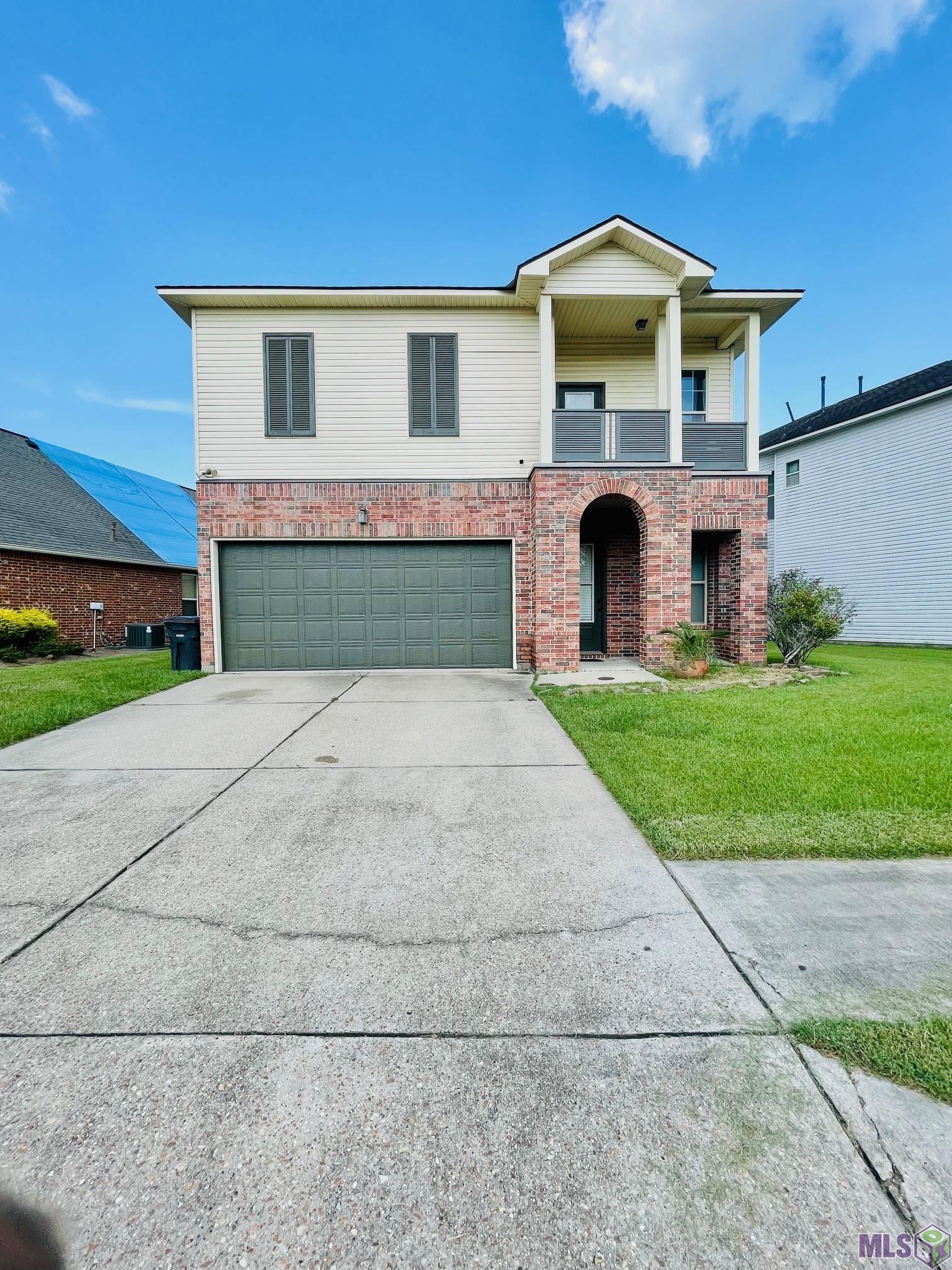 Homes for sale in Baton Rouge, LA | 13645 Stone Gate Dr, Baton Rouge, LA 70816 | MLS# BR2025016650