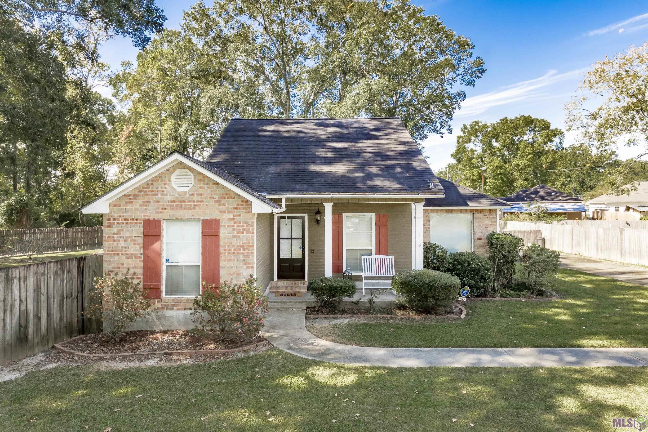 Homes for sale in Zachary, LA | 3215 White Oak St, Zachary, LA 70791 | MLS# BR2025016739