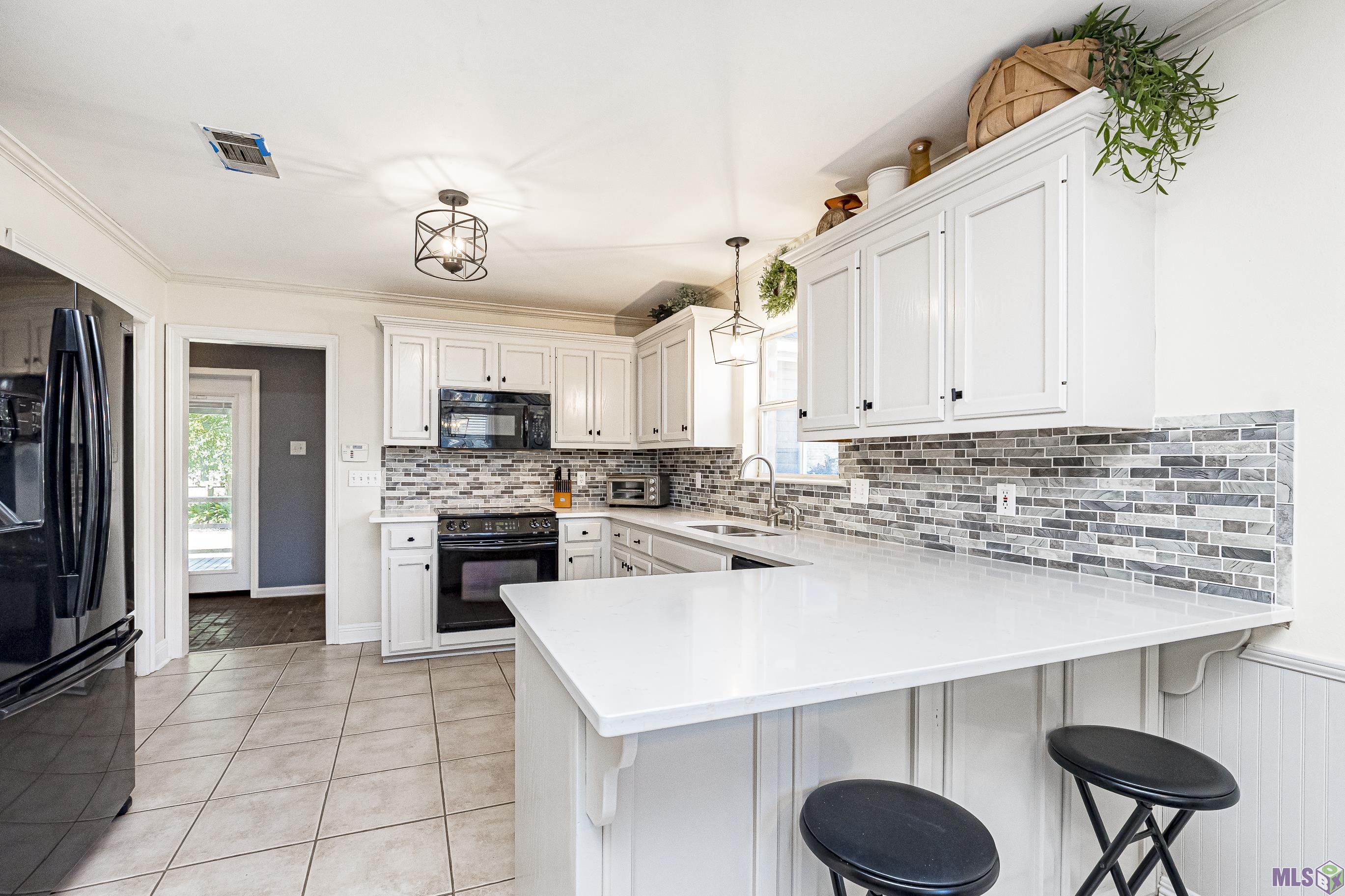 Homes for sale in Zachary, LA | 3215 White Oak St, Zachary, LA 70791 | MLS# BR2025016739