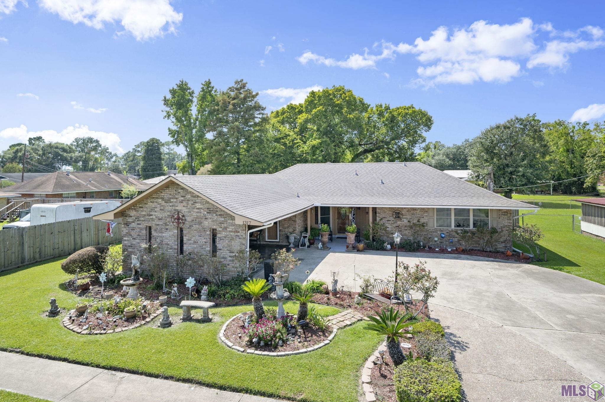 31+ Historic Homes for Sale in Gonzales, Louisiana | Houzeo 🏡