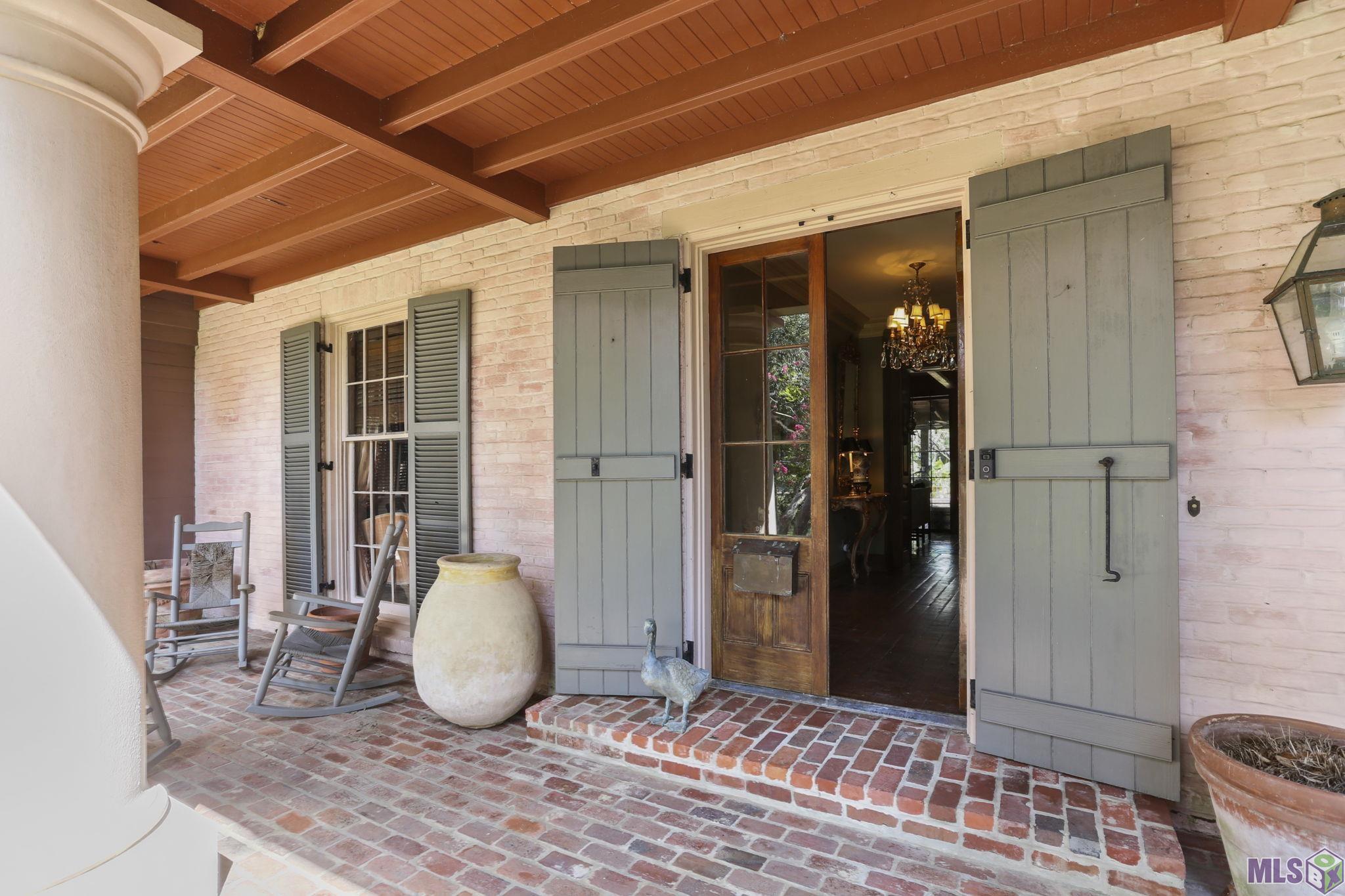 Homes for sale in Baton Rouge, LA | 2603 E Lakeshore Dr, Baton Rouge, LA 70808 | MLS# BR2025016853