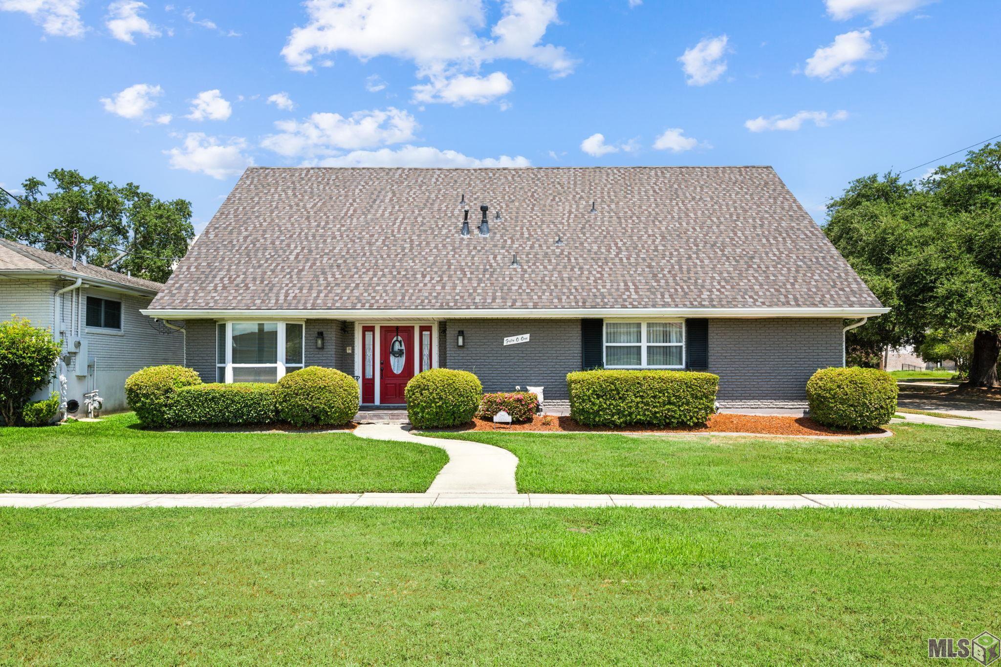 Homes for sale in Metairie, LA | 5001 Avron Dr, Metairie, LA 70006 | MLS# BR2025017265