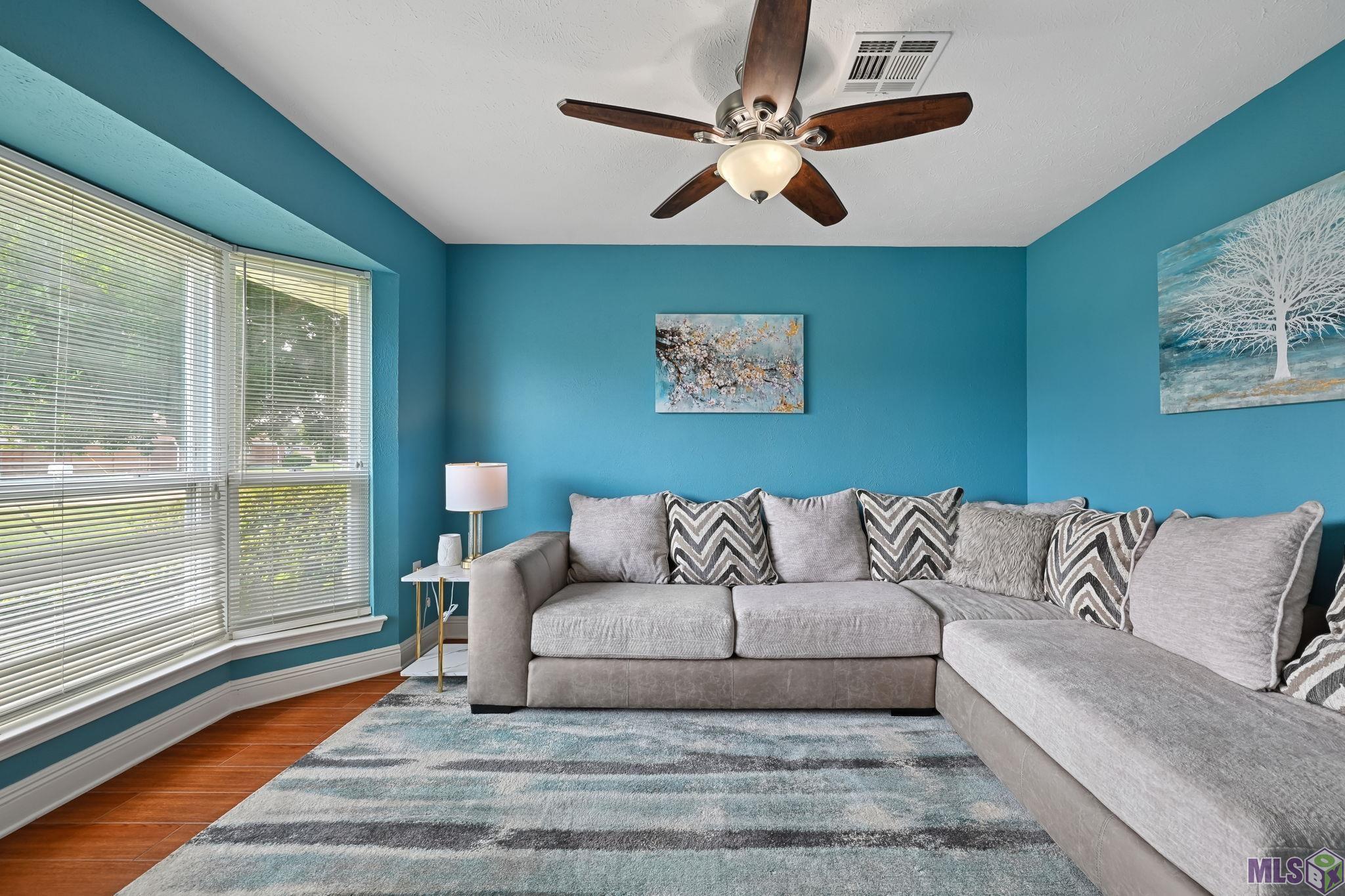 Homes for sale in Metairie, LA | 5001 Avron Dr, Metairie, LA 70006 | MLS# BR2025017265