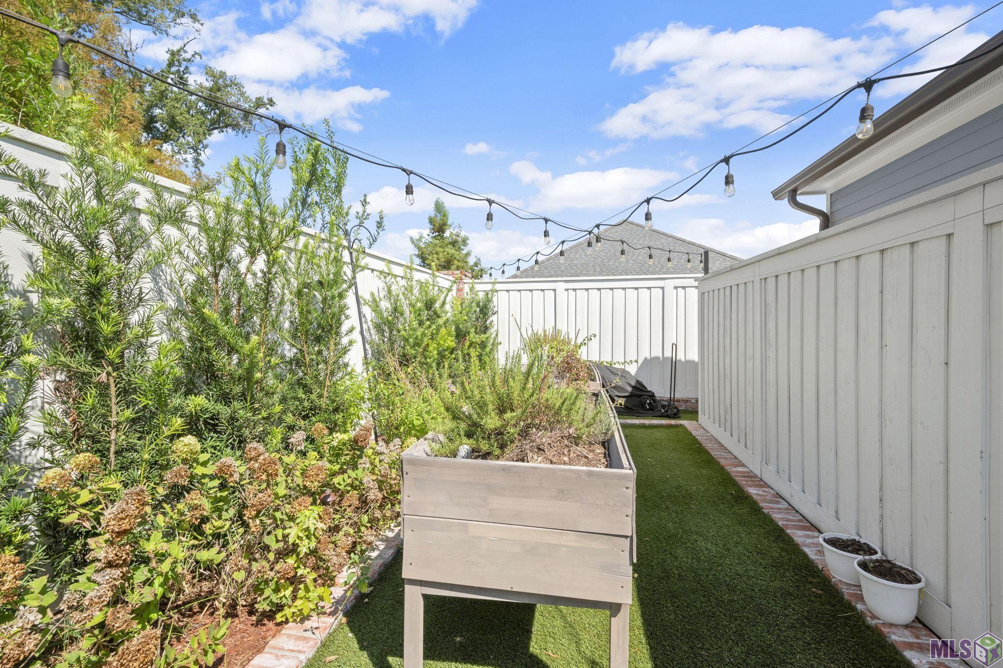 Homes for sale in Baton Rouge, LA | 2232 Rouzan Ave, Baton Rouge, LA 70808 | MLS# BR2025017538