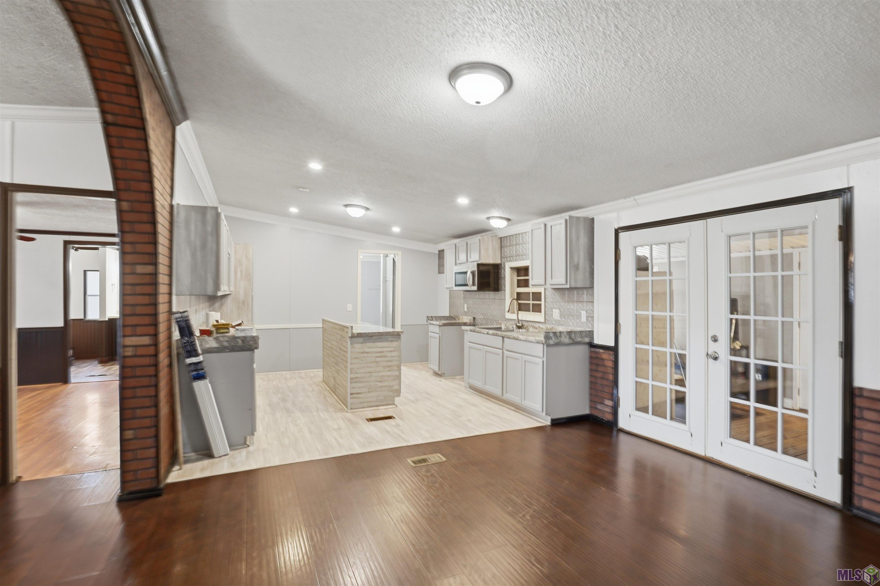 Homes for sale in Livingston, LA | 29928 Cypress St, Livingston, LA 70754 | MLS# BR2025017546