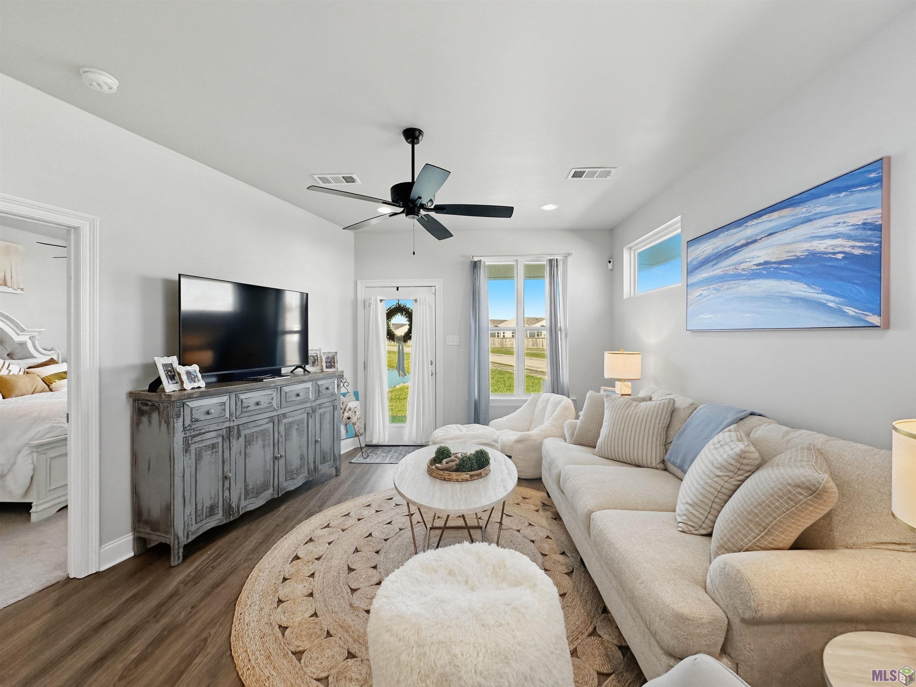 Homes for sale in Baton Rouge, LA | 8602 Edgewater Dr, Baton Rouge, LA 70820 | MLS# BR2025017689