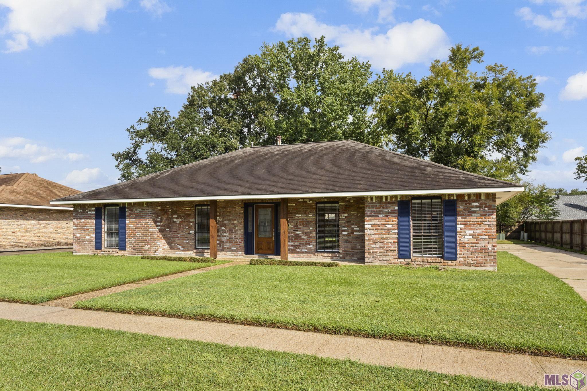 Homes for sale in St. George, LA | 1526 Rue Crozat, St. George, LA 70810 | MLS# BR2025017778