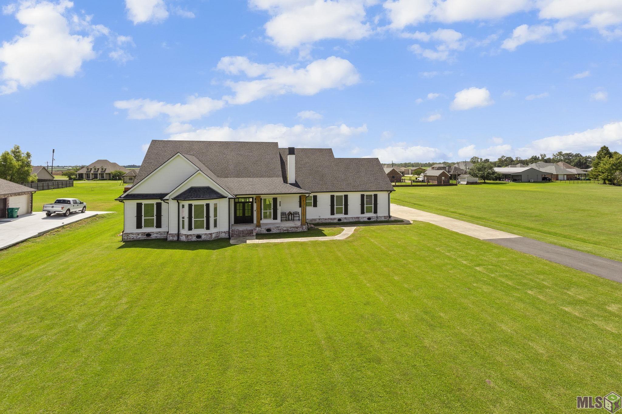 Homes for sale in Paulina, LA | 4169 La Hwy 3125, Paulina, LA 70763 | MLS# BY2025017964