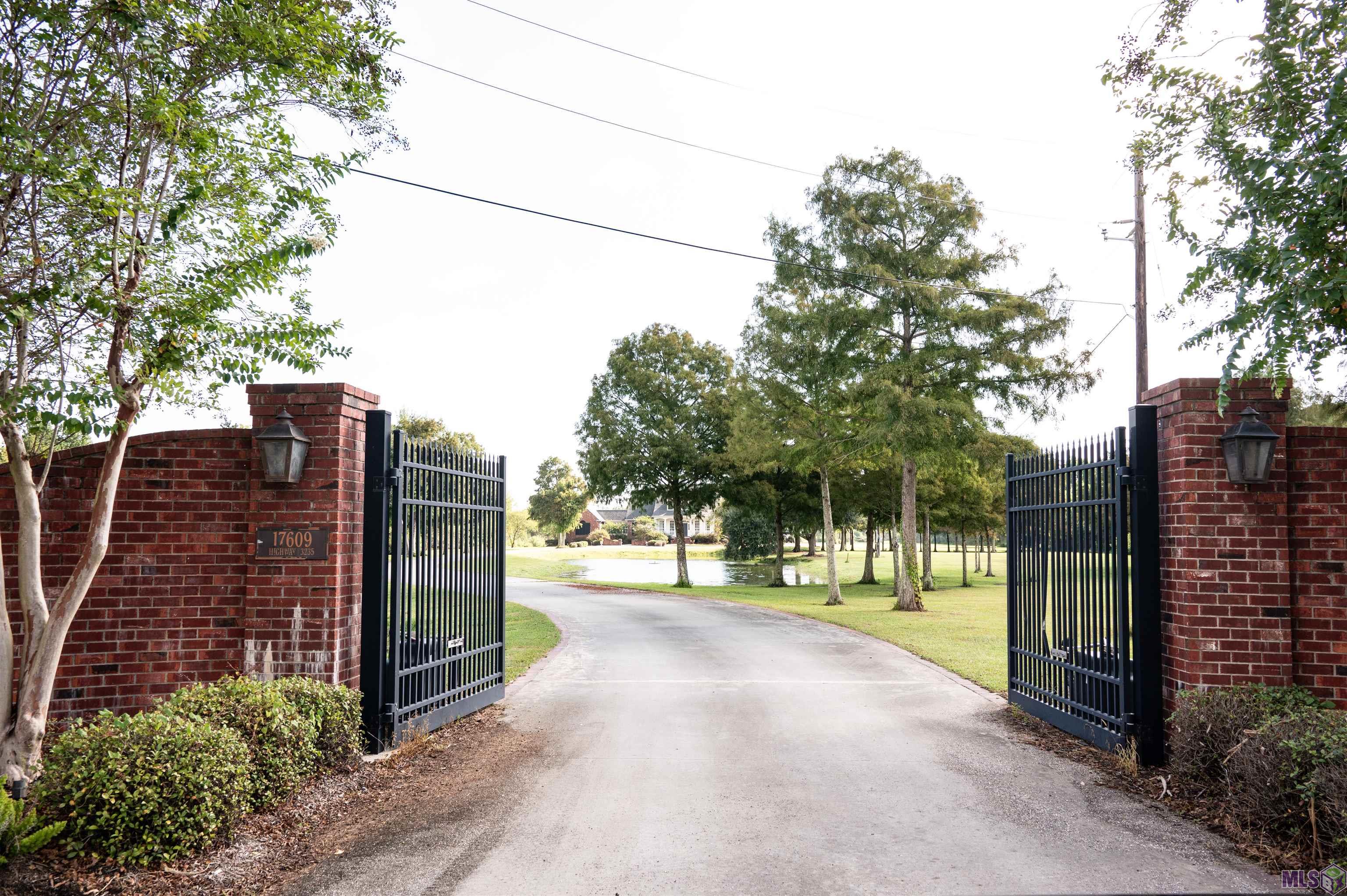 Homes for sale in Galliano, LA | 17609 La Hwy 3235, Galliano, LA 70354 | MLS# BY2025018045