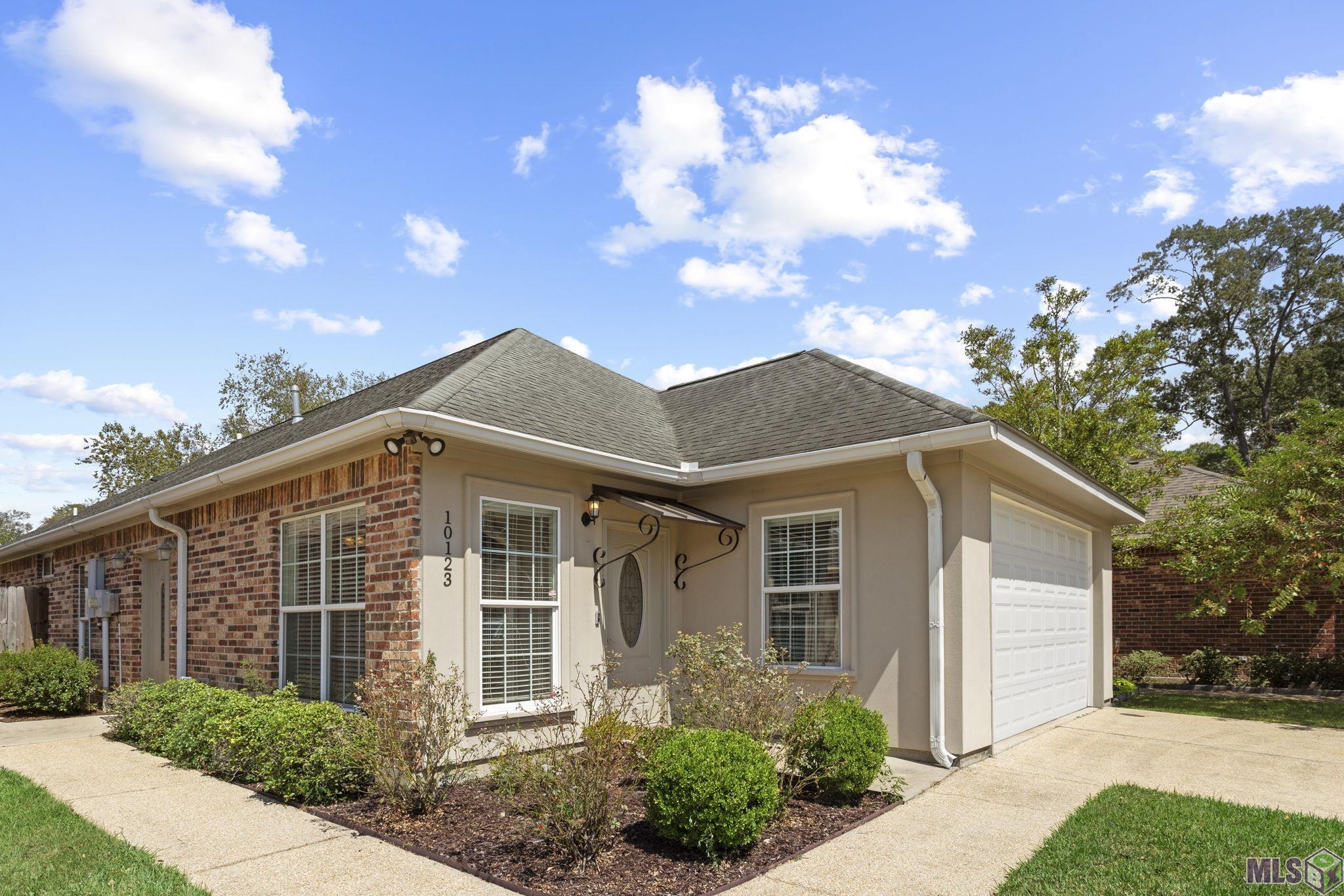 Homes for sale in Baton Rouge, LA | 10123 Hyde Park, Baton Rouge, LA 70816 | MLS# BR2025018061