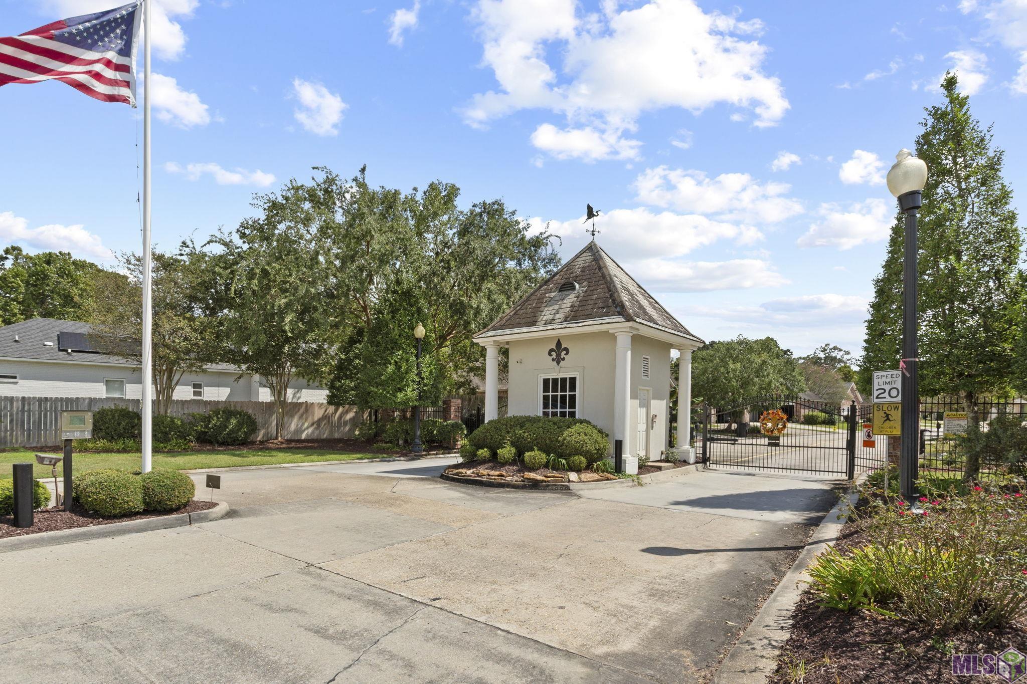 Homes for sale in Baton Rouge, LA | 10123 Hyde Park, Baton Rouge, LA 70816 | MLS# BR2025018061