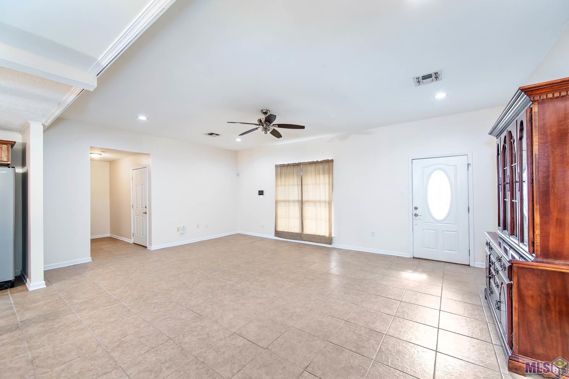 Homes for sale in Thibodaux, LA | 2492 Pineridge Street, Thibodaux, LA 70301 | MLS# BR2025018414