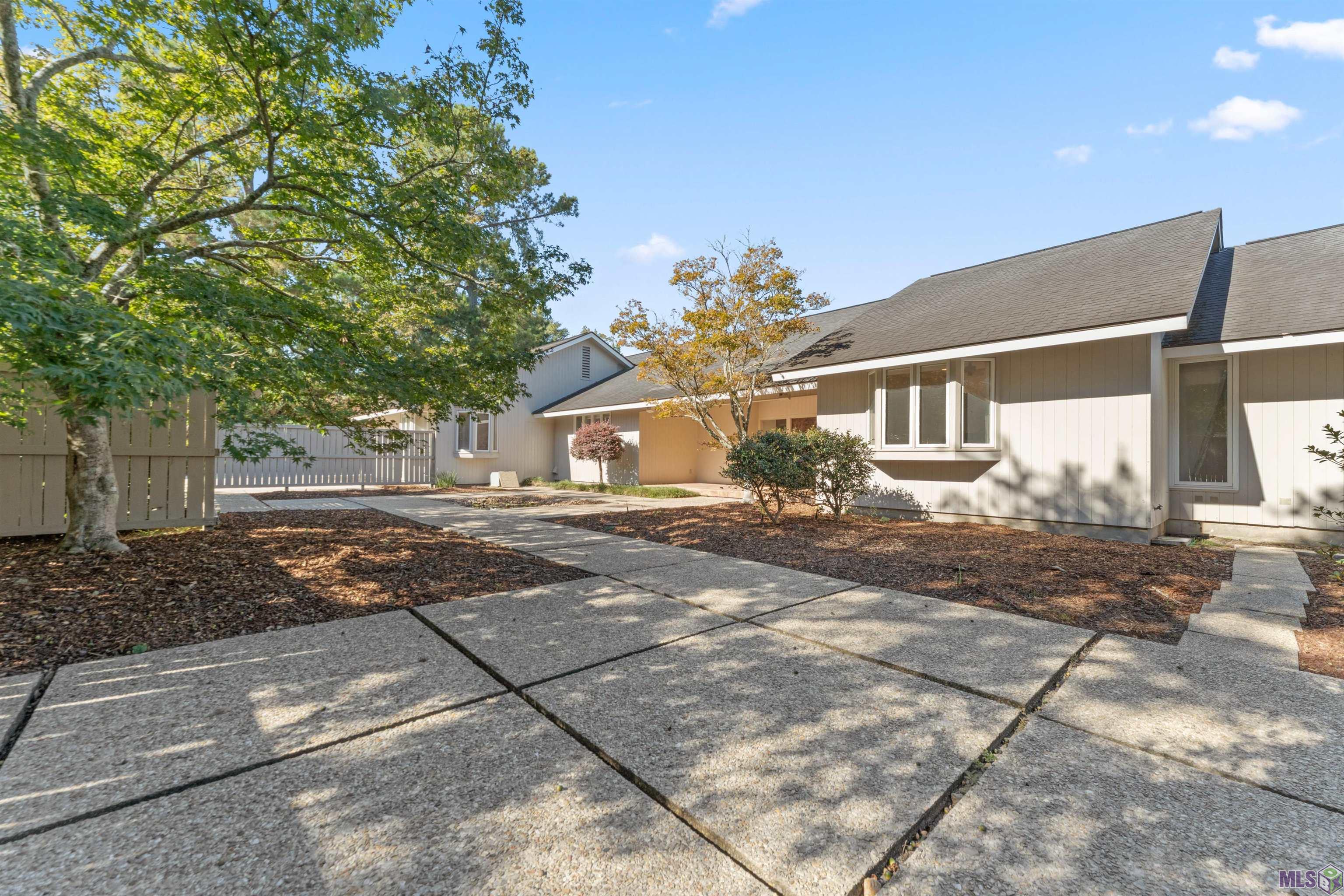 Homes for sale in St. George, LA | 8138 Oakbrook Dr, St. George, LA 70810 | MLS# BR2025019089