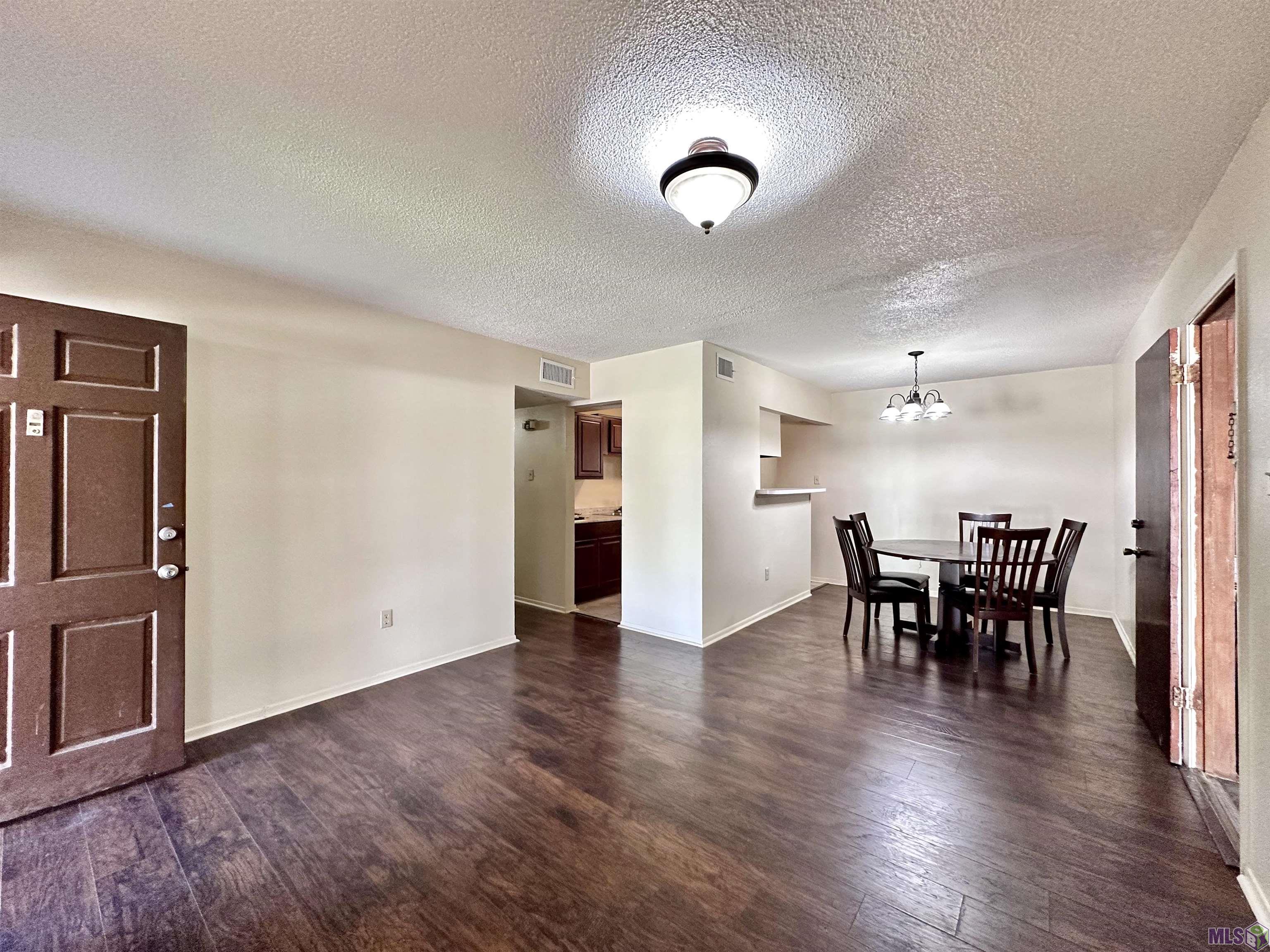 Homes for sale in Laplace, LA | 324 Elmwood Dr, Laplace, LA 70068 | MLS# BR2025019197