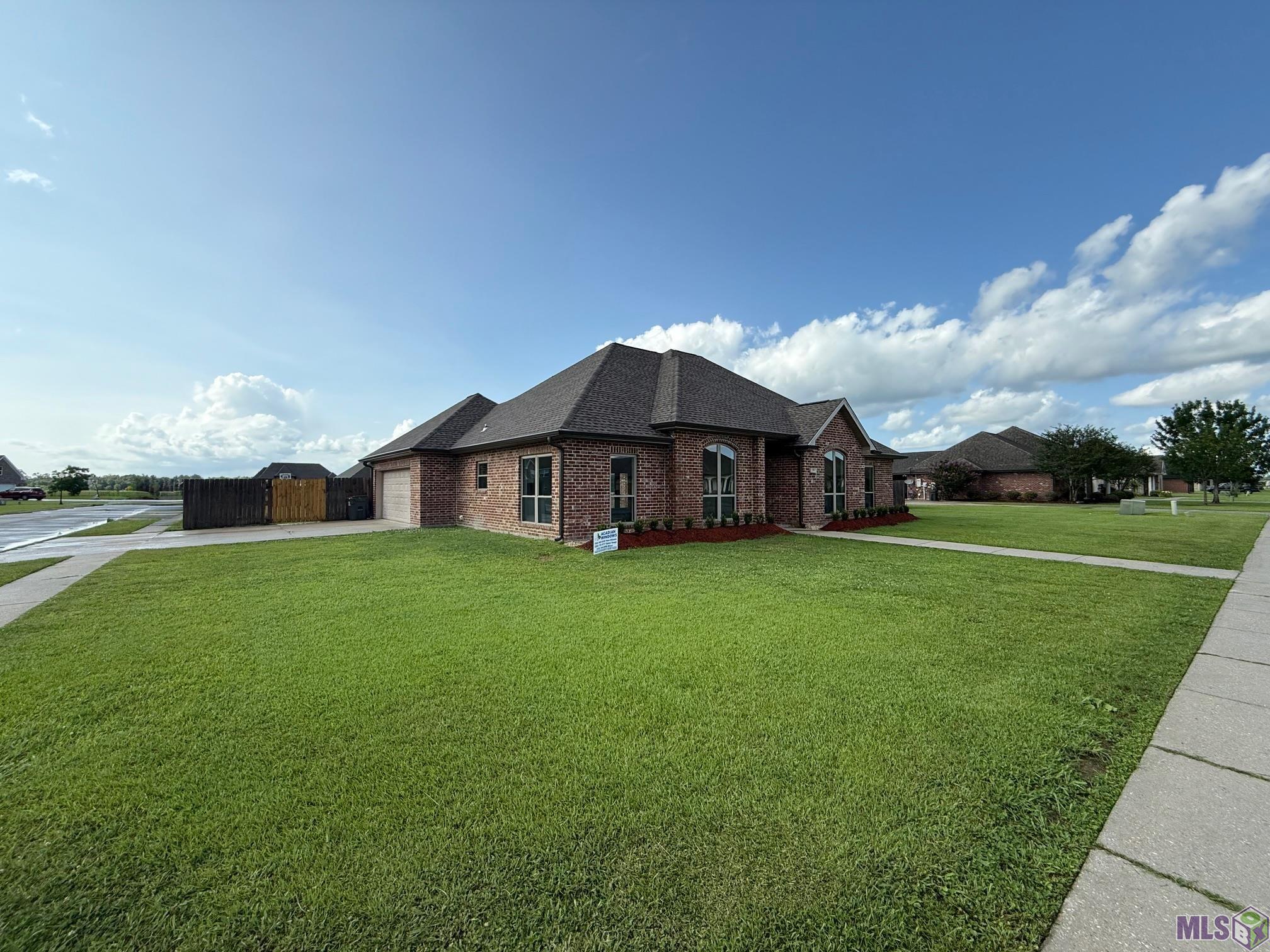 Homes for sale in Gray, LA | 276 Wallace Joseph Dr, Gray, LA 70359 | MLS# BY2025019202