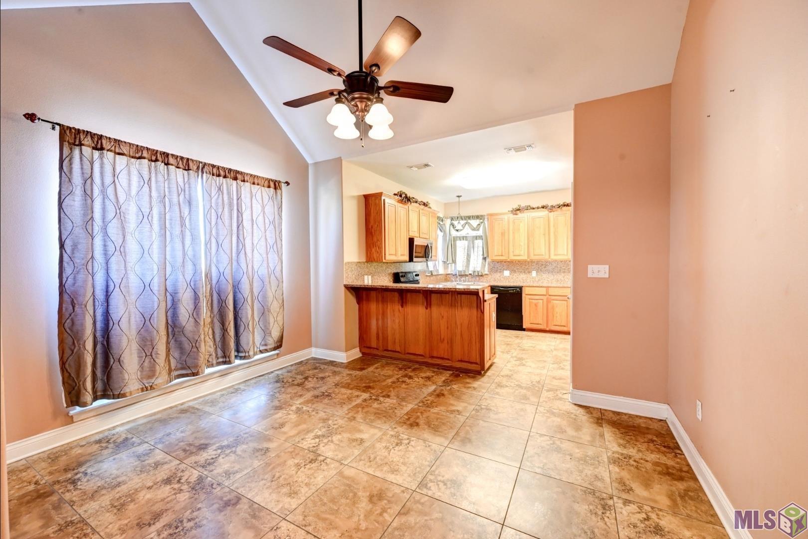 Homes for sale in Ville Platte, LA | 112 Lillian Dr, Ville Platte, LA 70393 | MLS# BY2025019234