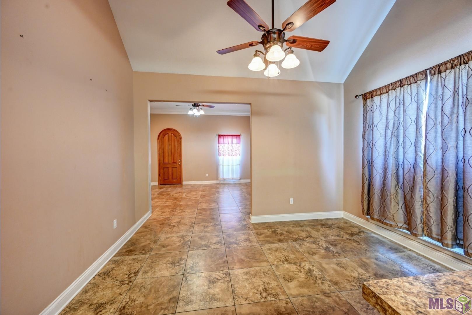 Homes for sale in Ville Platte, LA | 112 Lillian Dr, Ville Platte, LA 70393 | MLS# BY2025019234