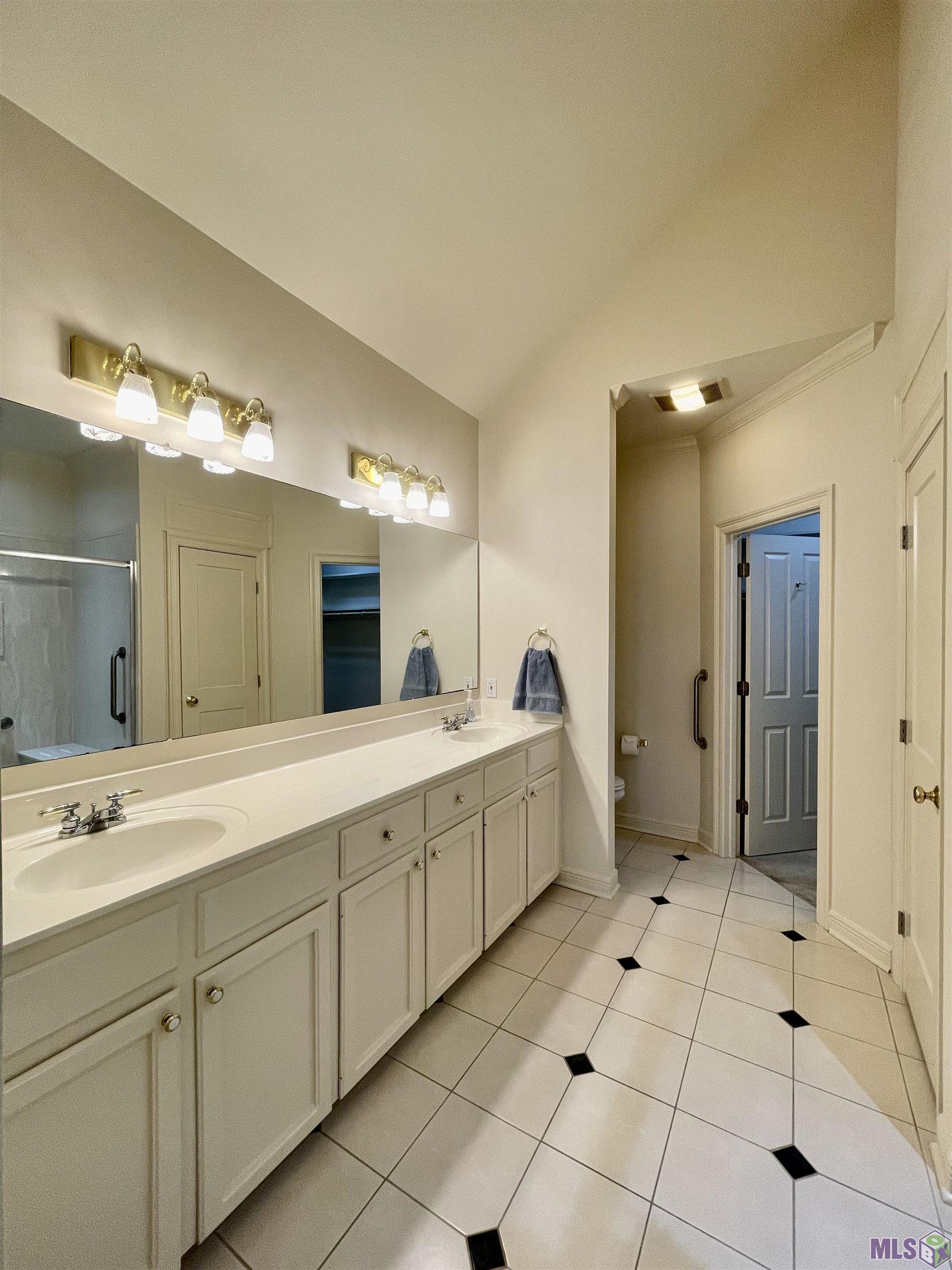 Homes for sale in St. George, LA | 1741 Obrien Dr, St. George, LA 70810 | MLS# BR2025019258