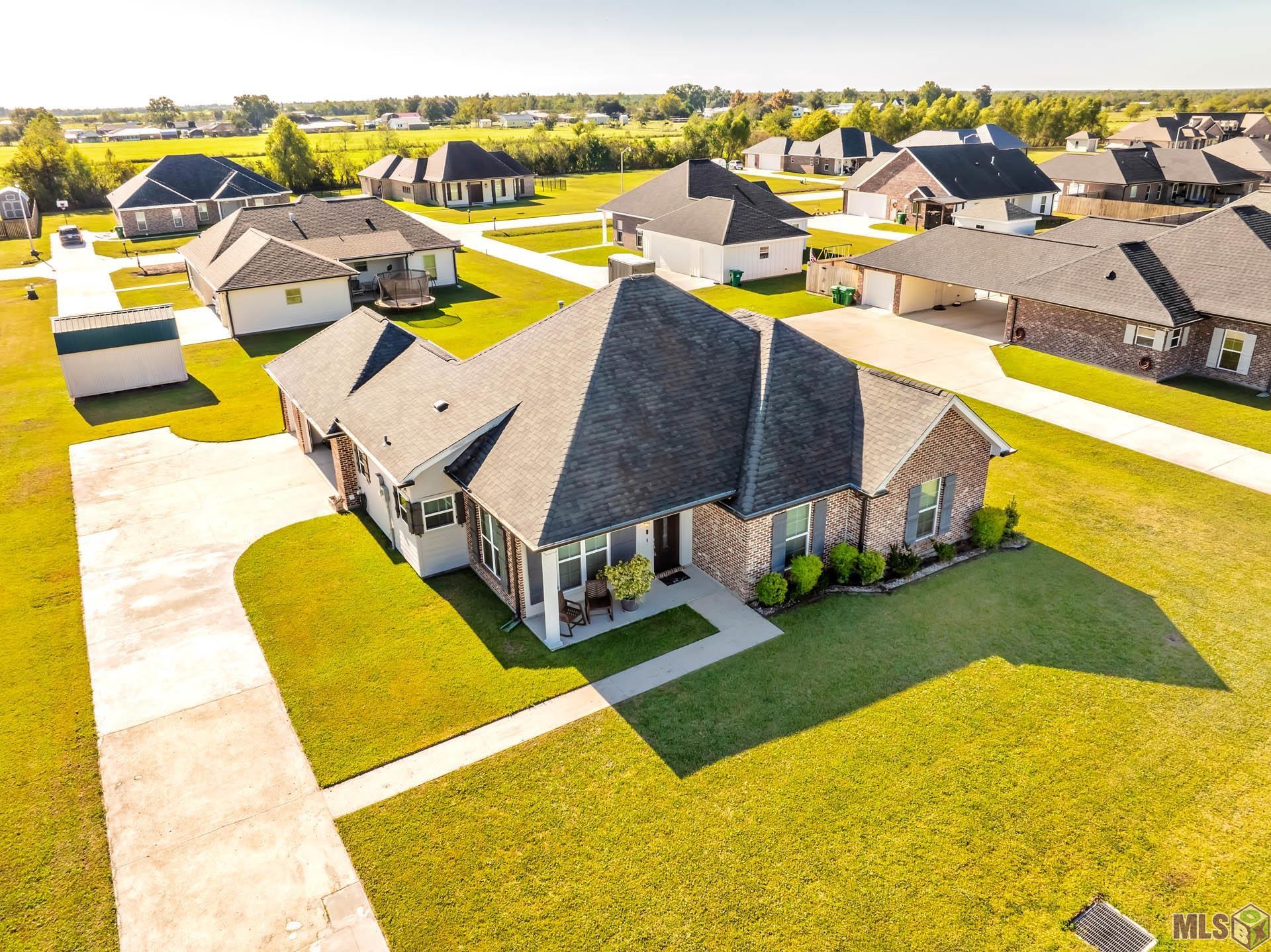 Homes for sale in Lockport, LA | 151 Rue Claudet, Lockport, LA 70374 | MLS# BY2025019303