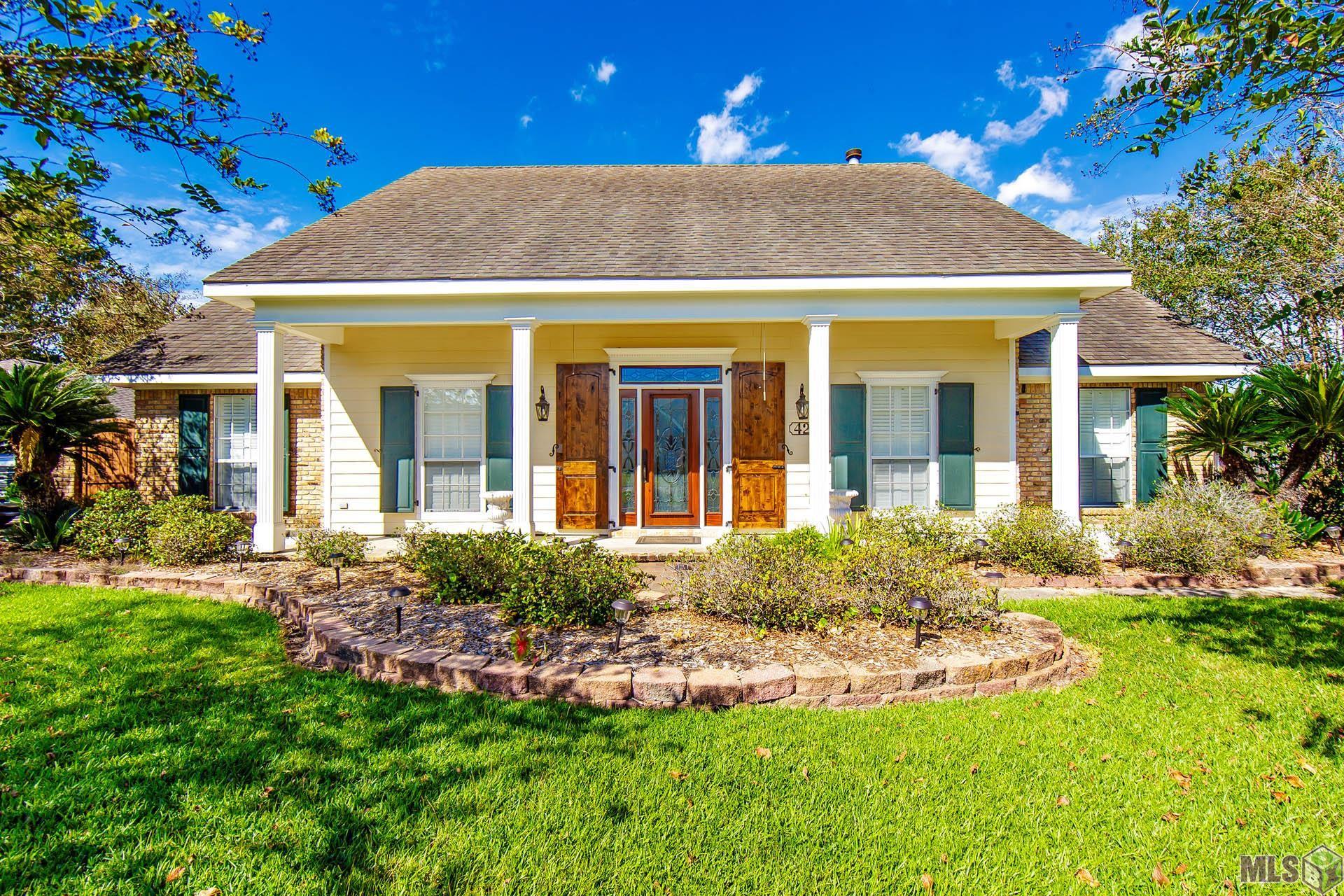 Homes for sale in Thibodaux, LA | 421 Cedar Tree Dr, Thibodaux, LA 70301 | MLS# BY2025019306