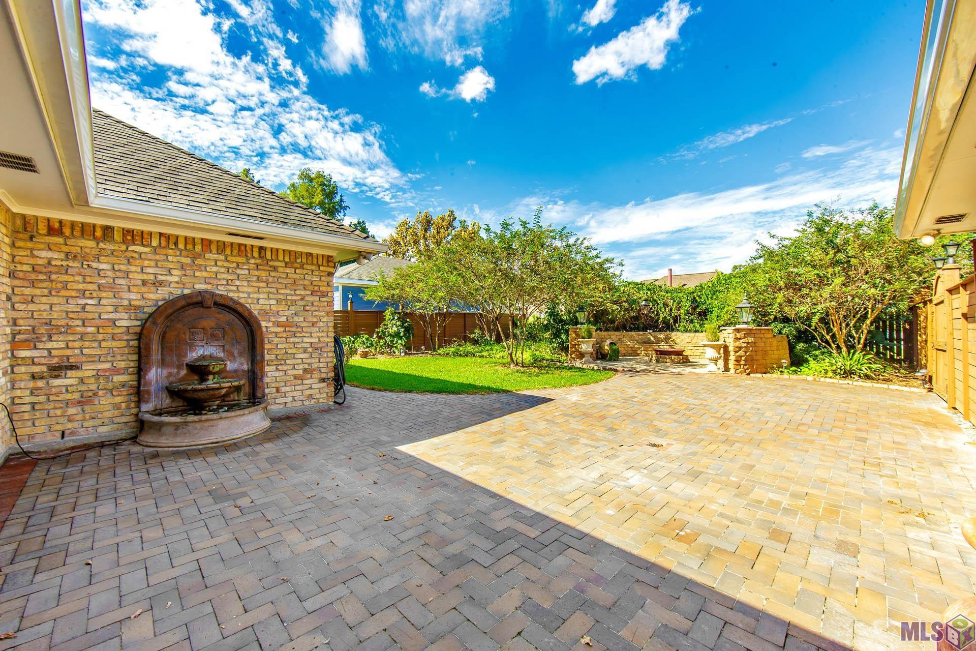 Homes for sale in Thibodaux, LA | 421 Cedar Tree Dr, Thibodaux, LA 70301 | MLS# BY2025019306