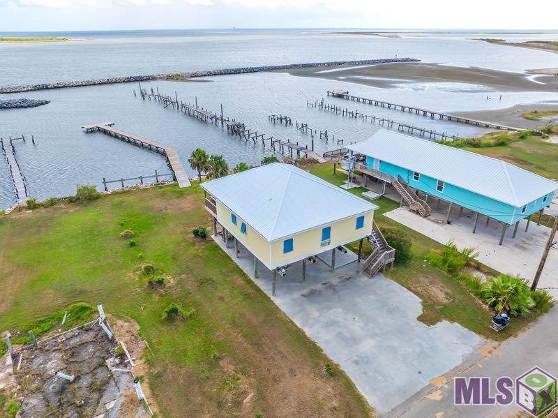Homes for sale in Grand Isle, LA | 227 West Central Avenue, Grand Isle, LA 70358 | MLS# BY2025019450