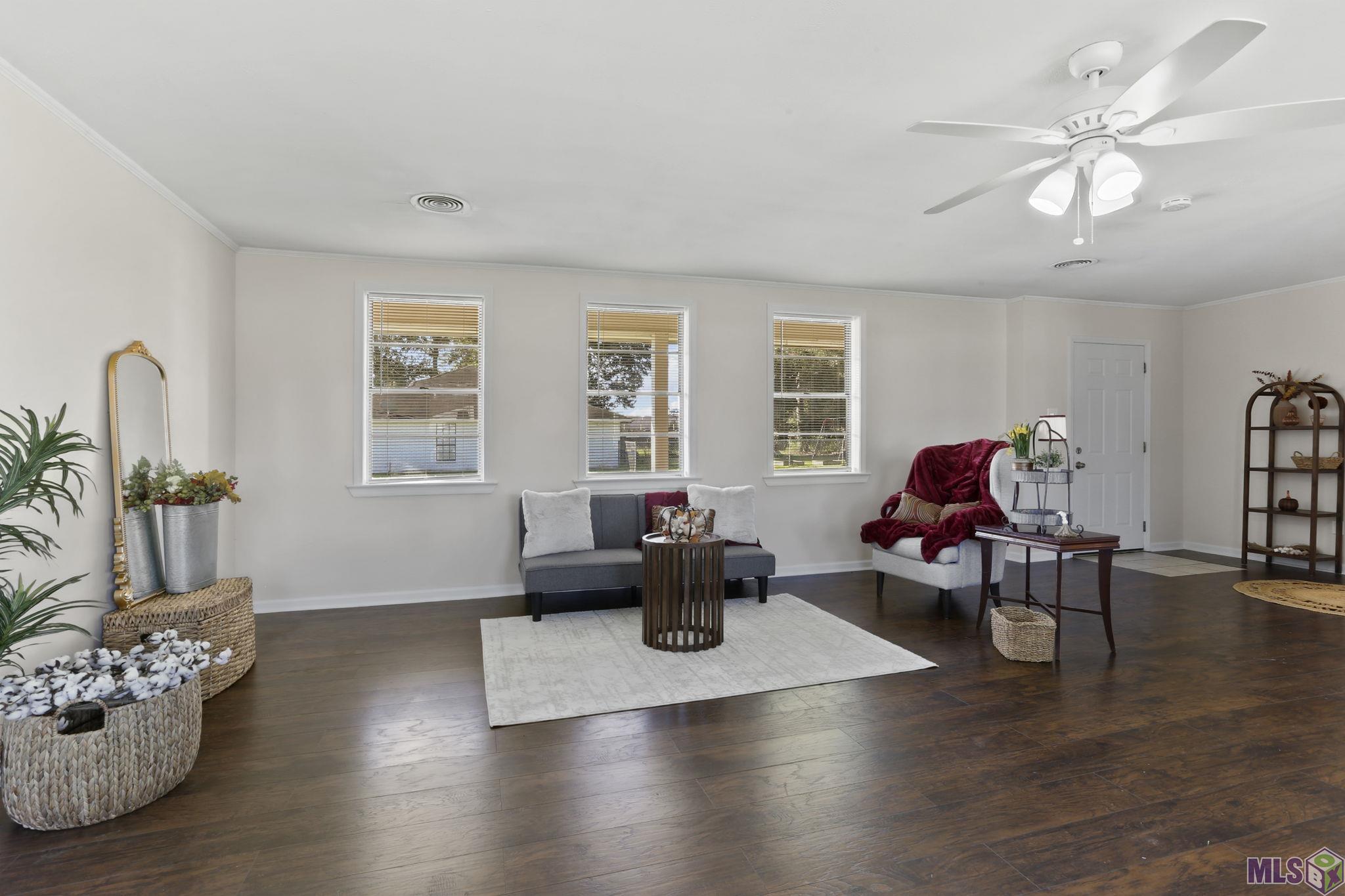 Homes for sale in Zachary, LA | 5081 Kennedy Dr, Zachary, LA 70791 | MLS# BR2025019455