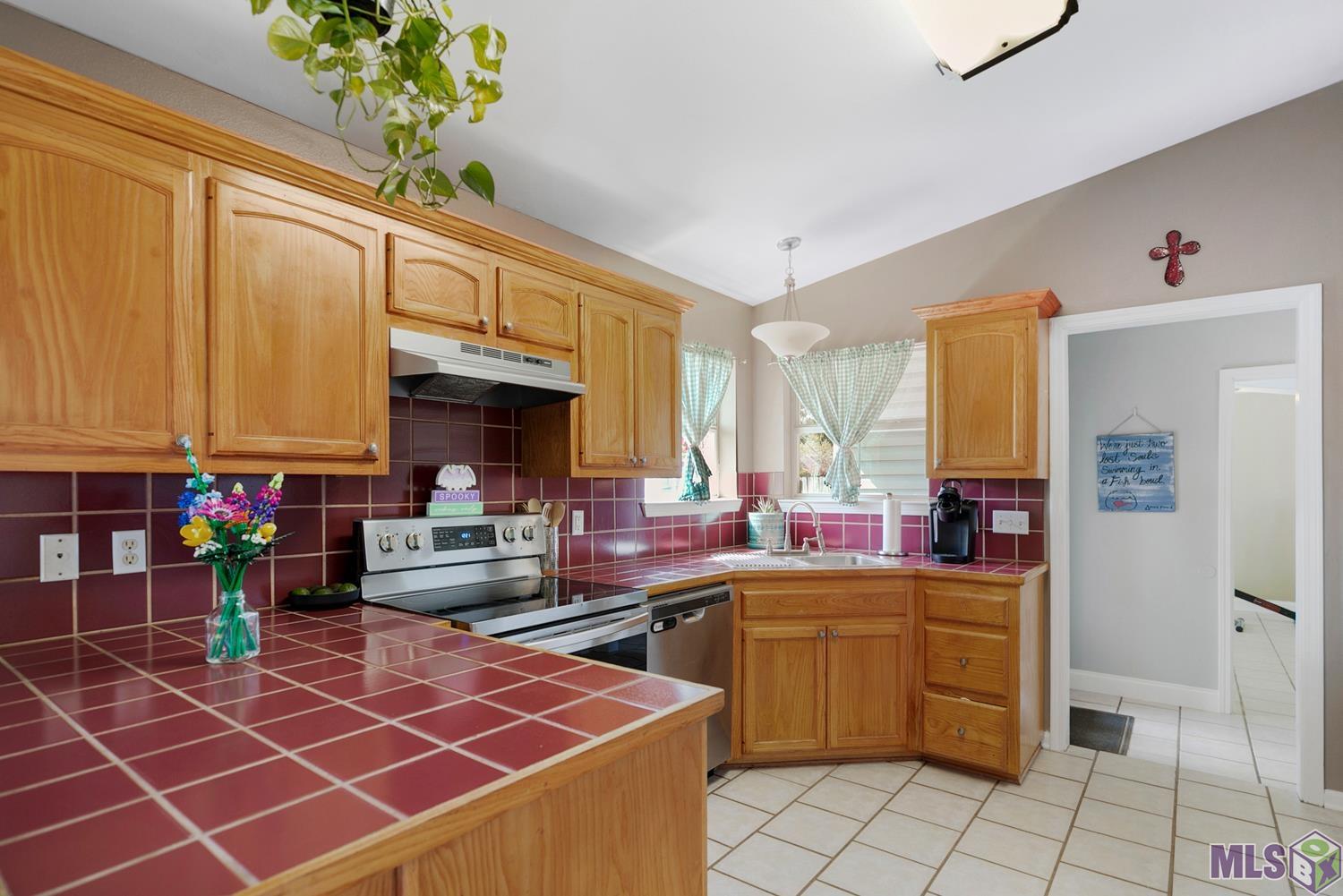 Homes for sale in Walker, LA | 30575 E Trace Dr, Walker, LA 70785 | MLS# BR2025019487