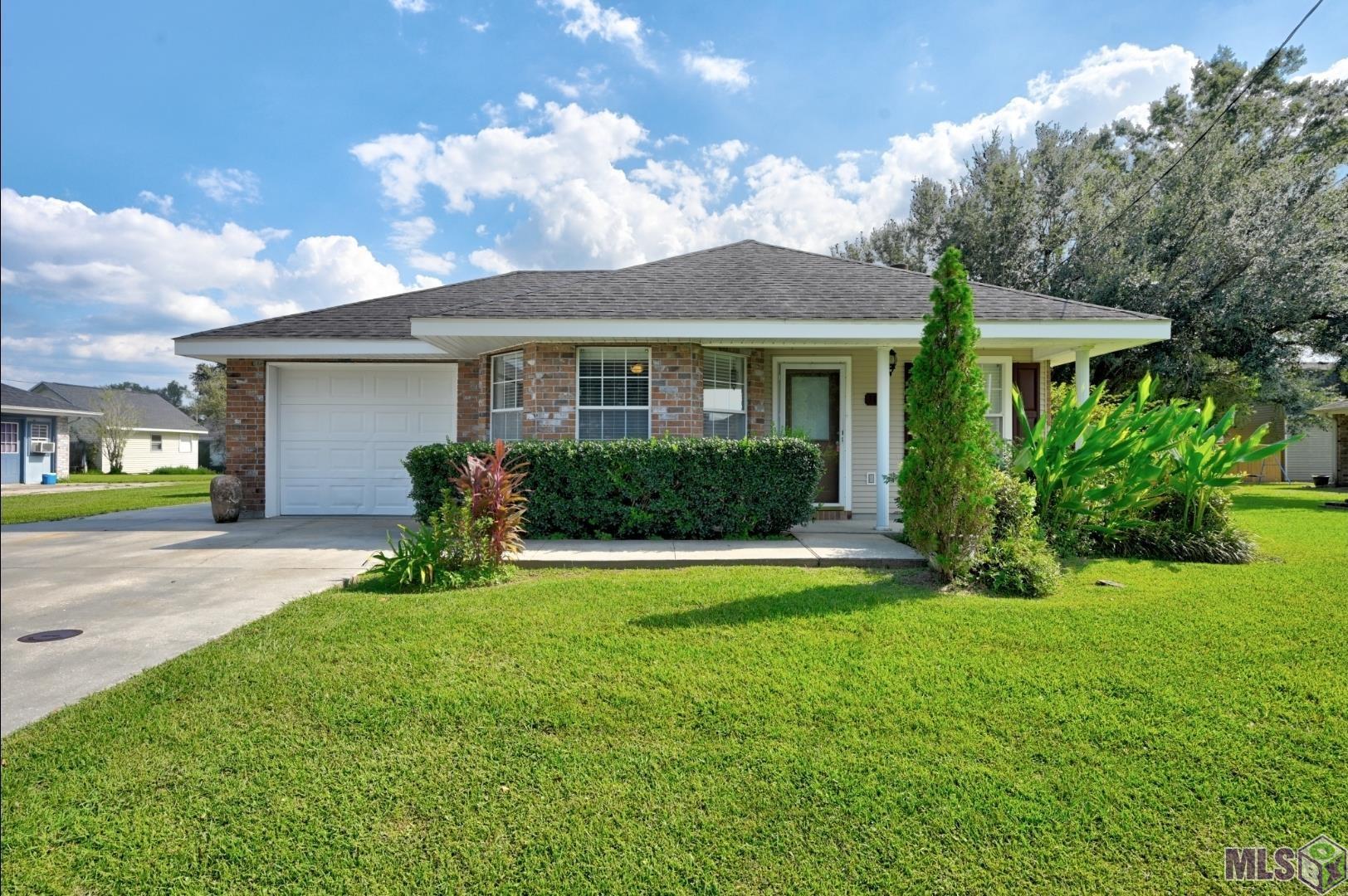 Homes for sale in Schriever, LA | 108 Deer Run Dr, Schriever, LA 70395 | MLS# BY2025019506