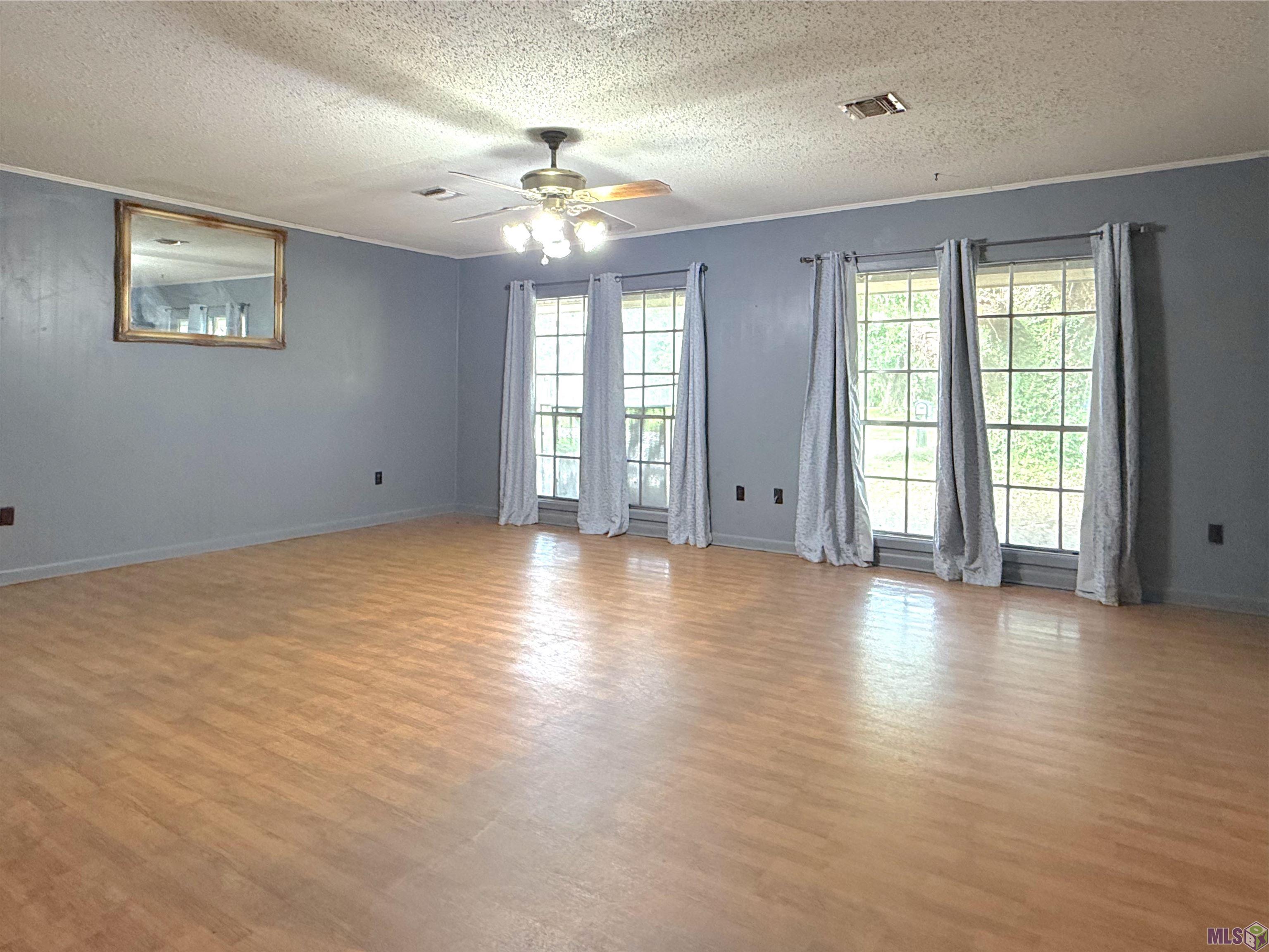 Homes for sale in Thibodaux, LA | 209 Emerald Dr, Thibodaux, LA 70301 | MLS# BY2025019547