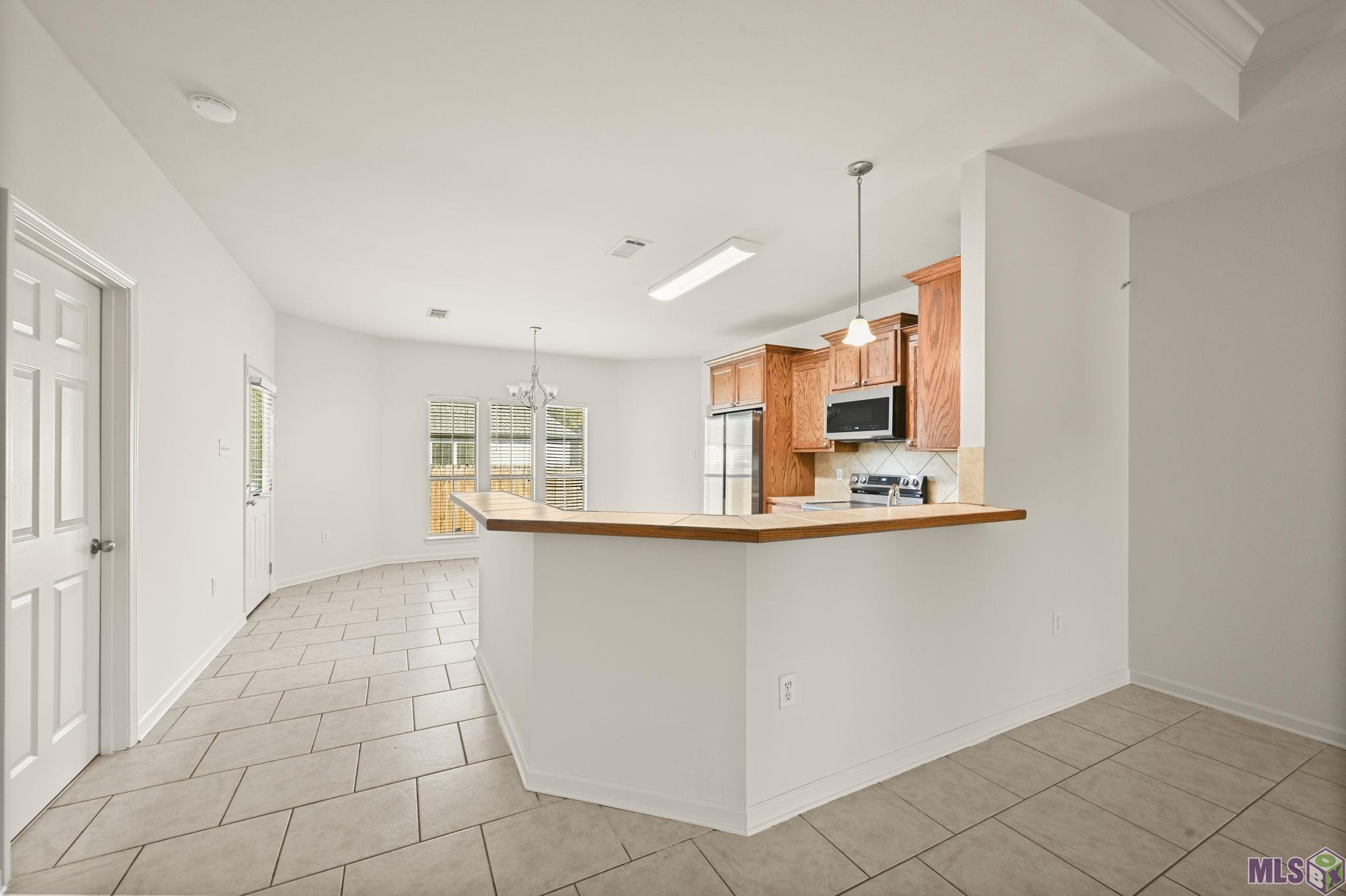 Homes for sale in Gonzales, LA | 40344 Crestridge Dr, Gonzales, LA 70737 | MLS# BR2025019564