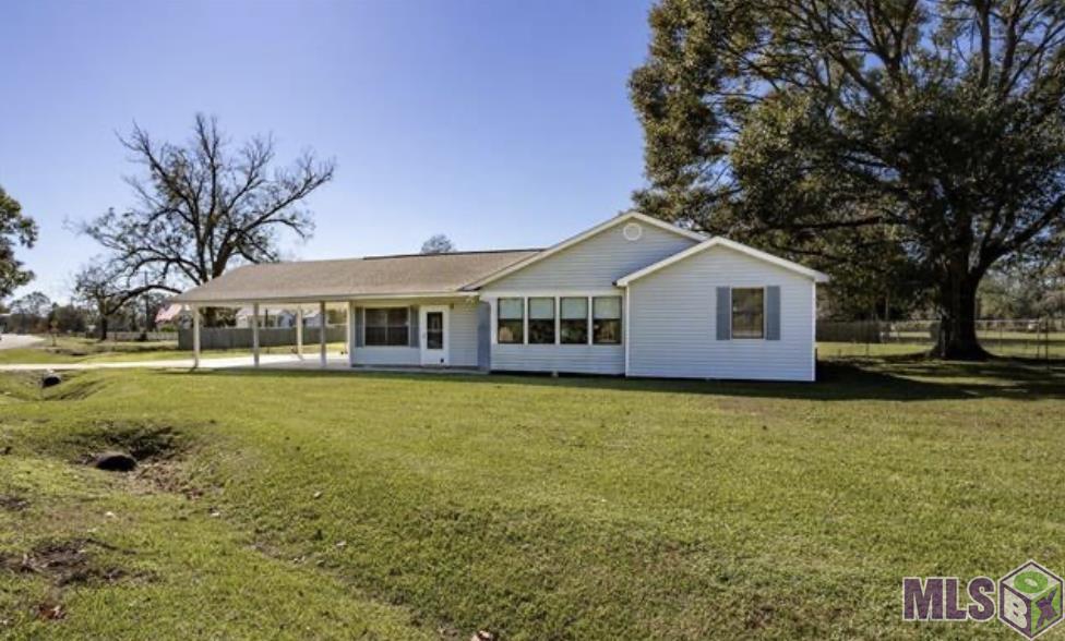 Homes for sale in Grosse Tete, LA | 19860 La Hwy 77, Grosse Tete, LA 70740 | MLS# BR2025019706