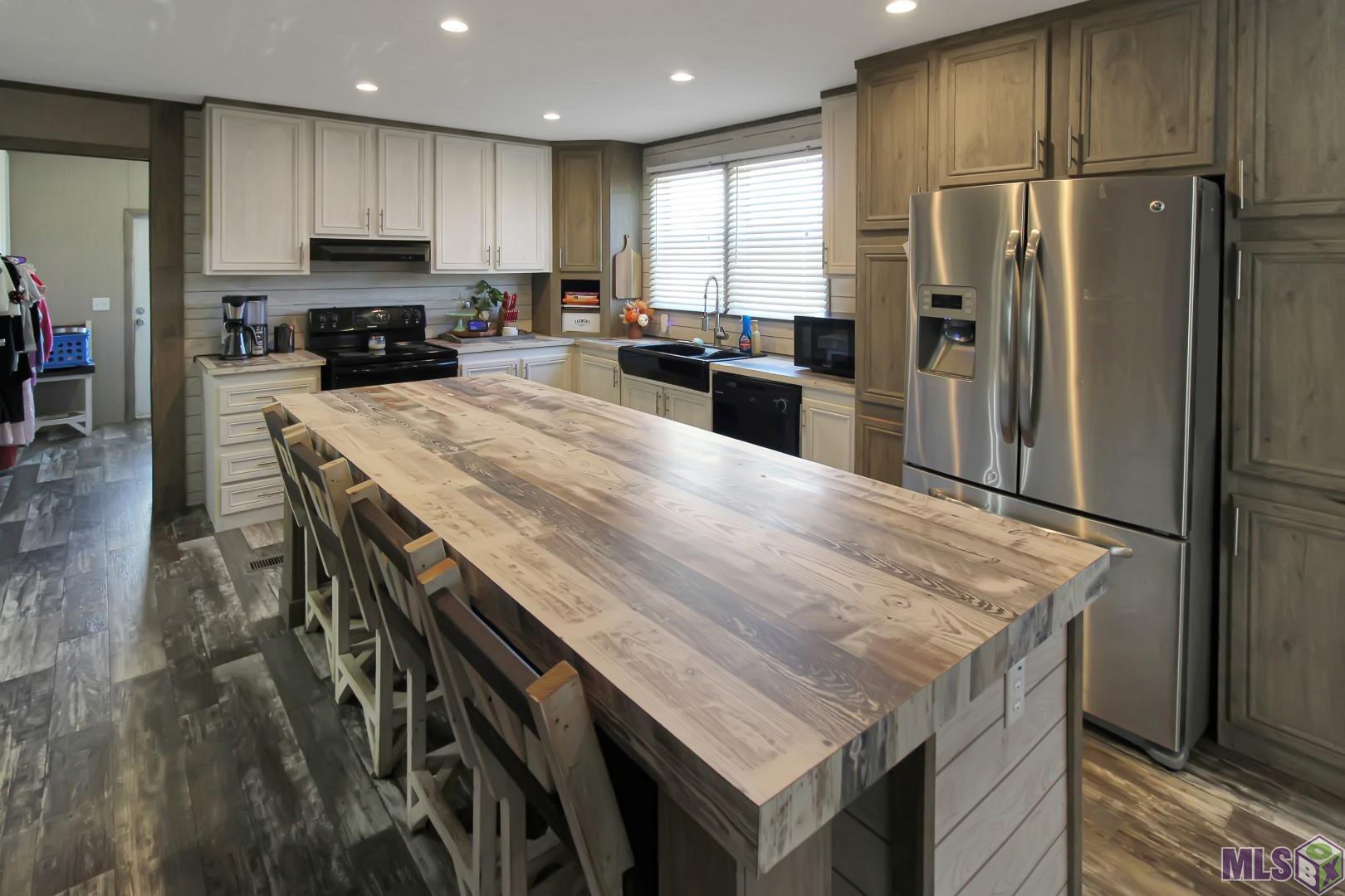 Homes for sale in Zachary, LA | 10176 Greenwell Springs-Port Hudson Rd, Zachary, LA 70791 | MLS# BR2025019708