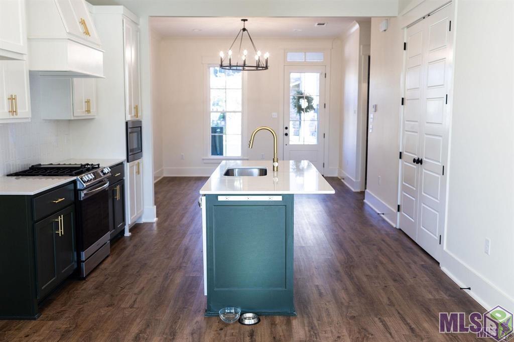 Homes for sale in Baton Rouge, LA | 5733 Dominican Ln, Baton Rouge, LA 70806 | MLS# BR2025019834