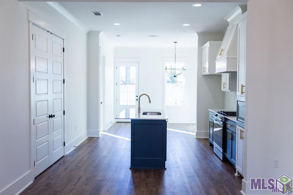 Homes for sale in Baton Rouge, LA | 5733 Dominican Ln, Baton Rouge, LA 70806 | MLS# BR2025019834