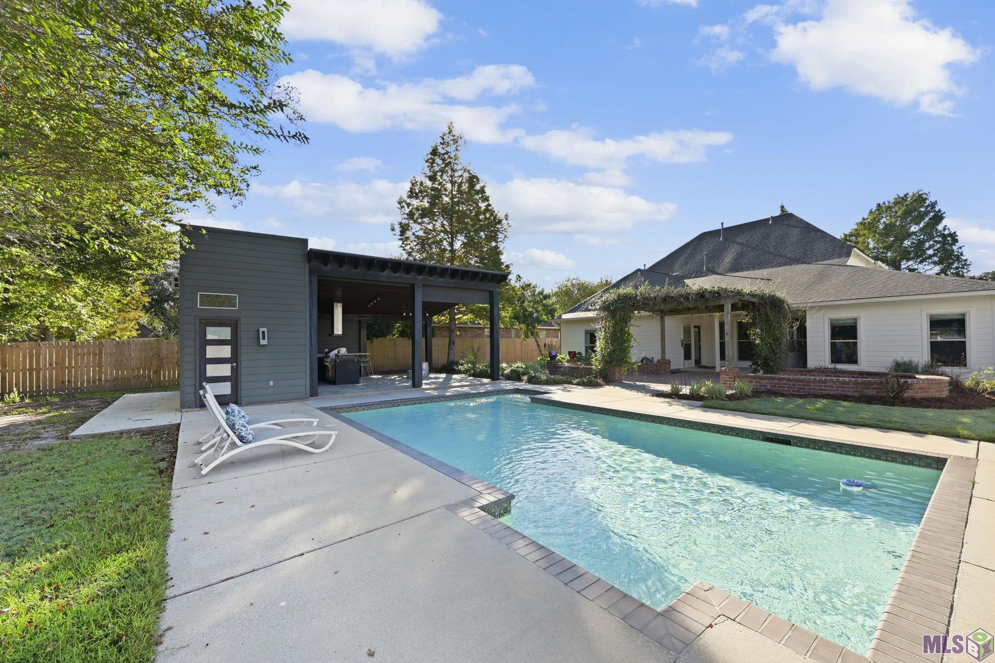 Homes for sale in Prairieville, LA | 38190 Springwood Ave, Prairieville, LA 70769 | MLS# BR2025019842