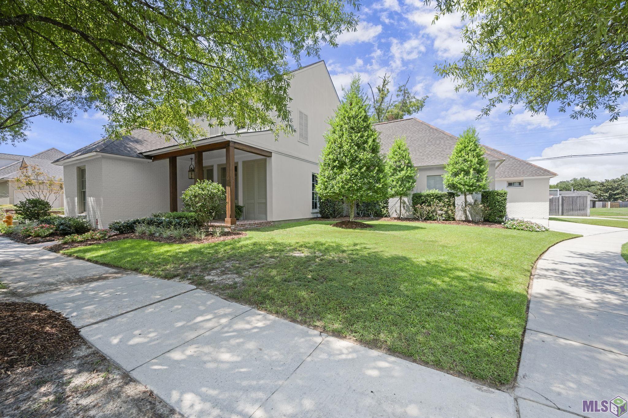 Homes for sale in Baton Rouge, LA | 8002 Lanes End, Baton Rouge, LA 70810 | MLS# BR2025019964