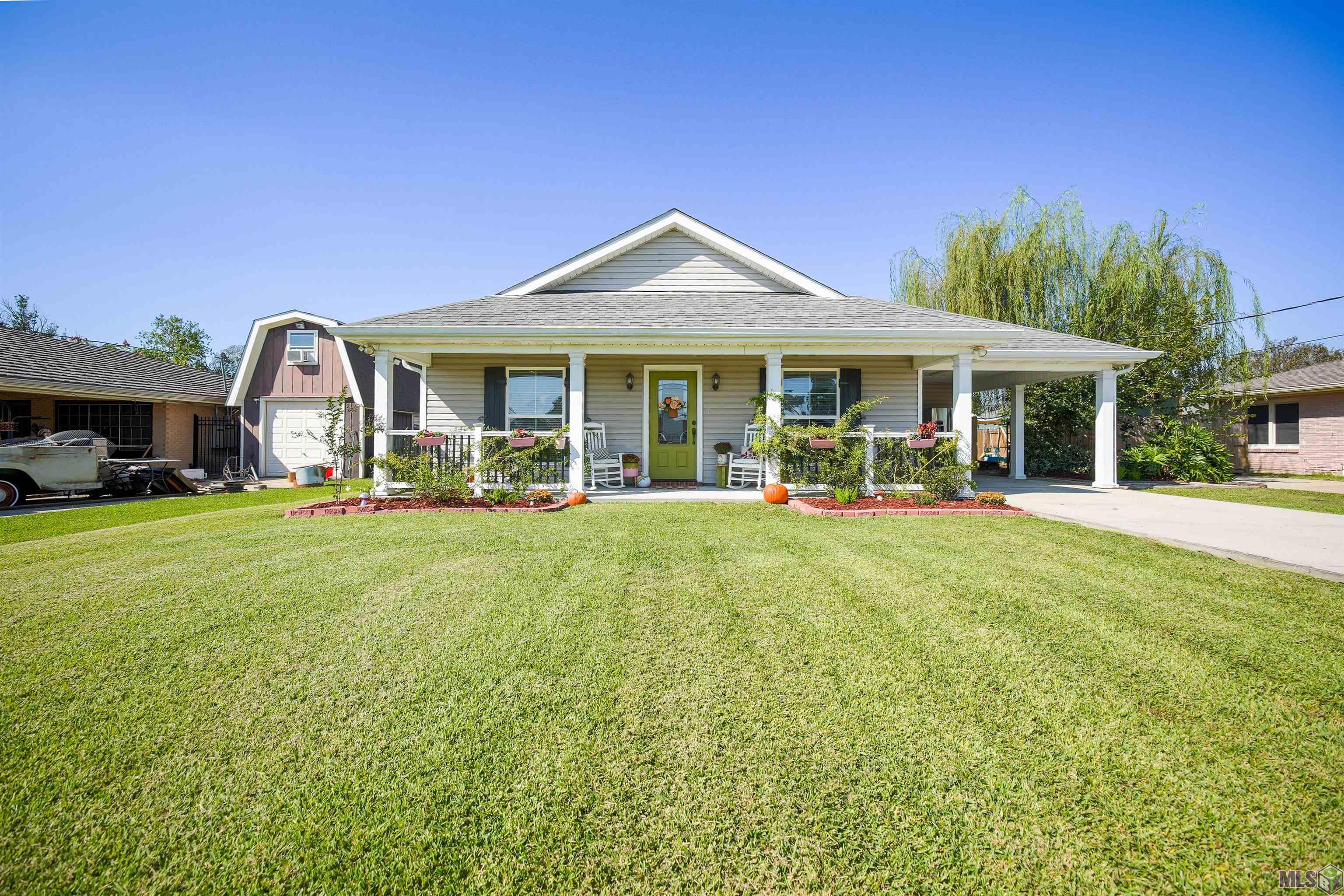 Homes for sale in Lockport, LA | 208 N Willow St, Lockport, LA 70374 | MLS# BR2025019966